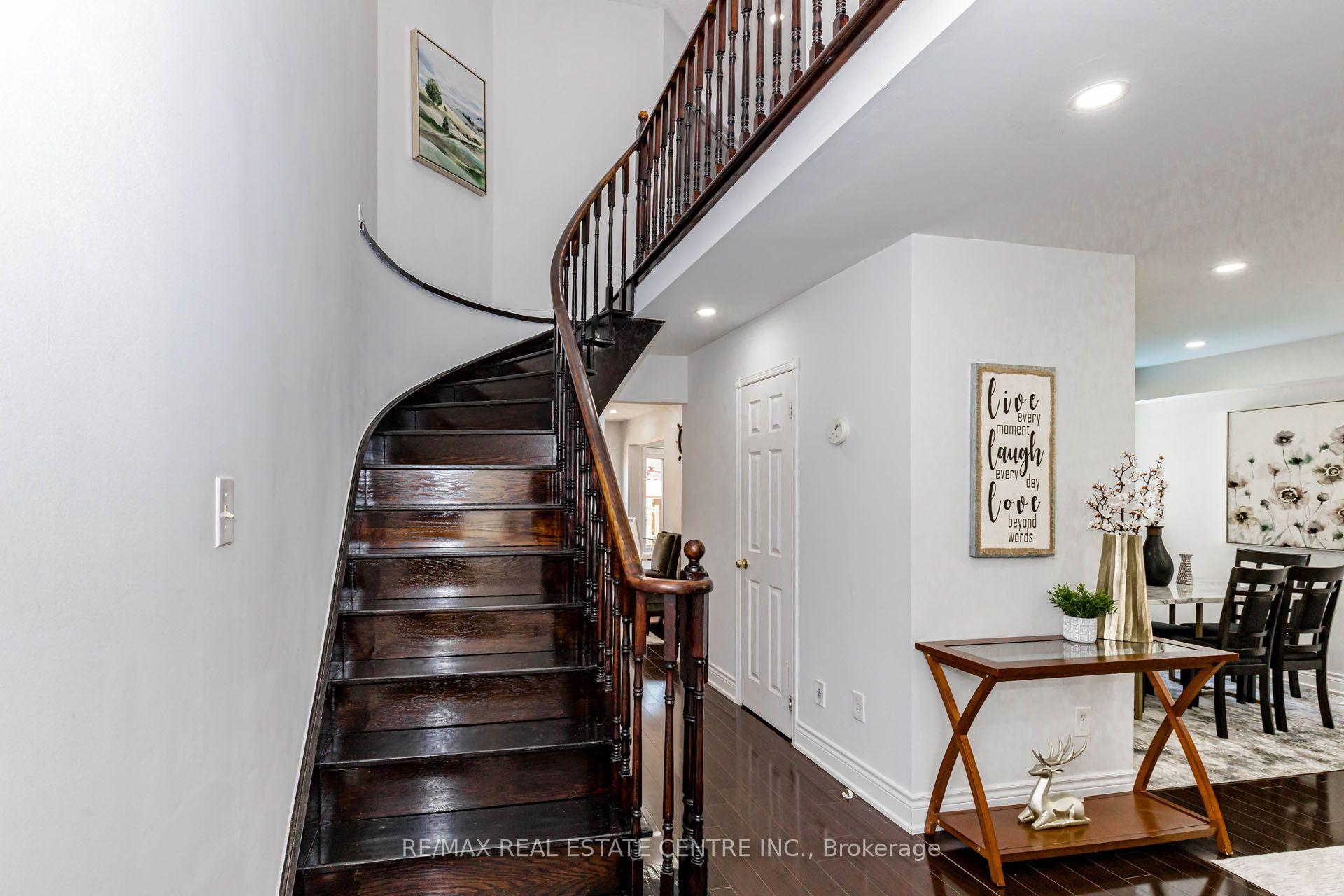 Photo 3 of 41 Letty Avenue, Brampton, Fletcher's West — HOMEH