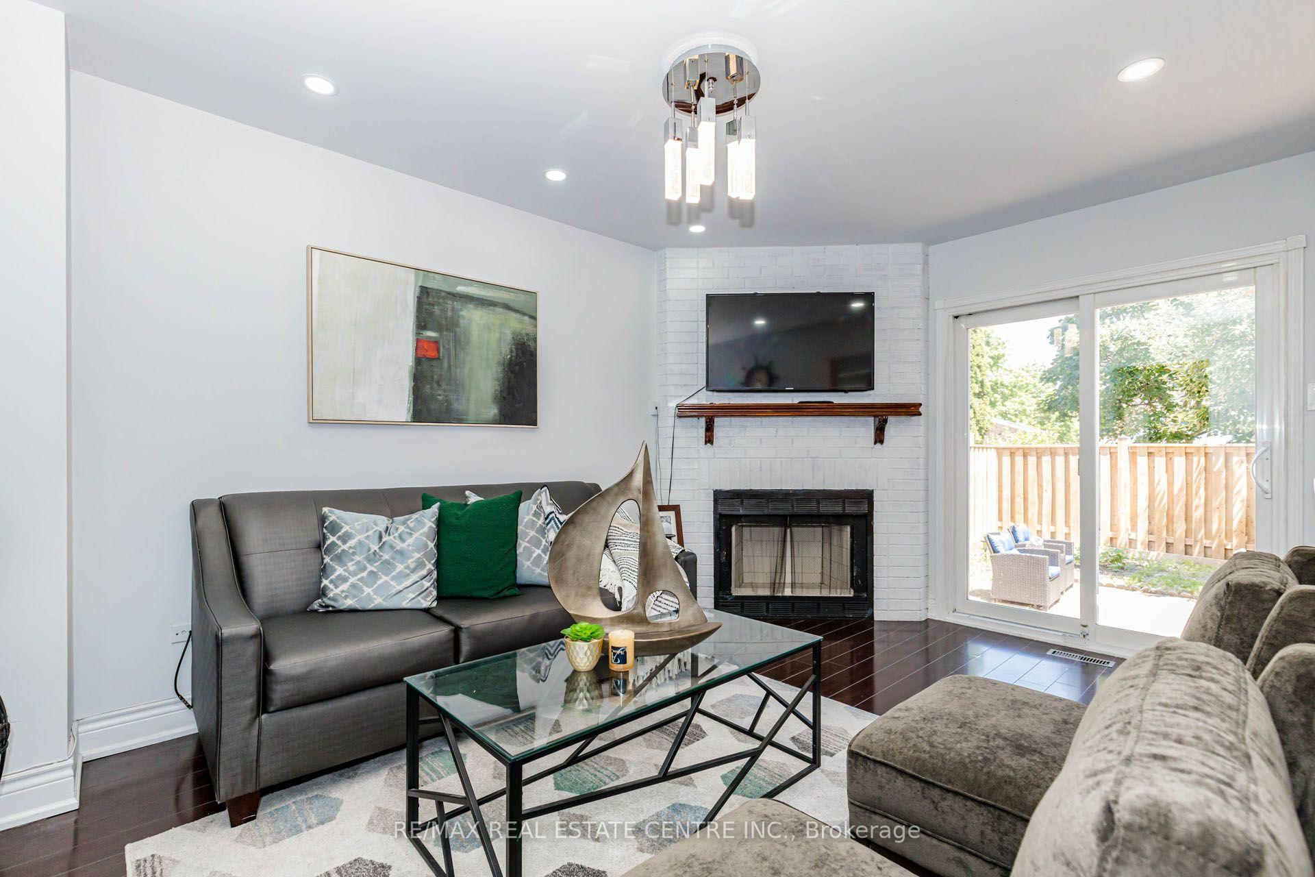 Photo 15 of 41 Letty Avenue, Brampton, Fletcher's West — HOMEH