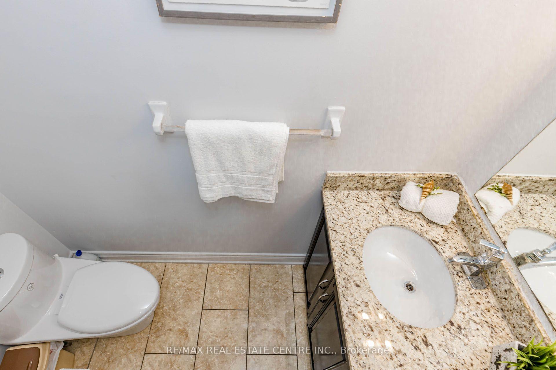 Photo 16 of 41 Letty Avenue, Brampton, Fletcher's West — HOMEH