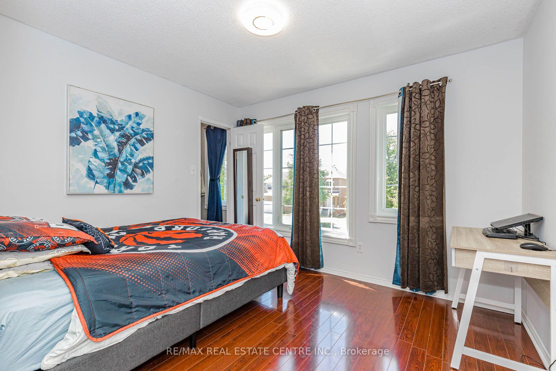 Photo 22 of 41 Letty Avenue, Brampton, Fletcher's West — HOMEH