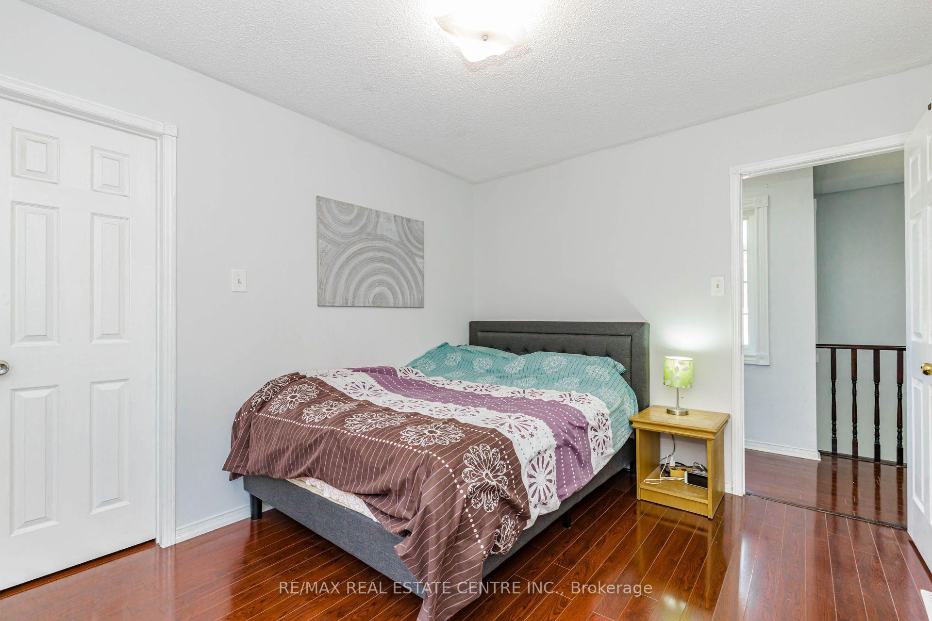 Photo 24 of 41 Letty Avenue, Brampton, Fletcher's West — HOMEH