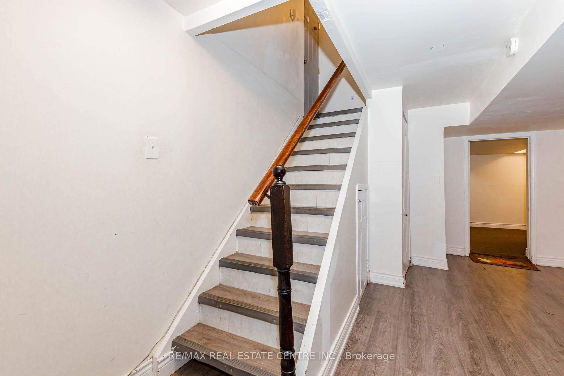Photo 25 of 41 Letty Avenue, Brampton, Fletcher's West — HOMEH