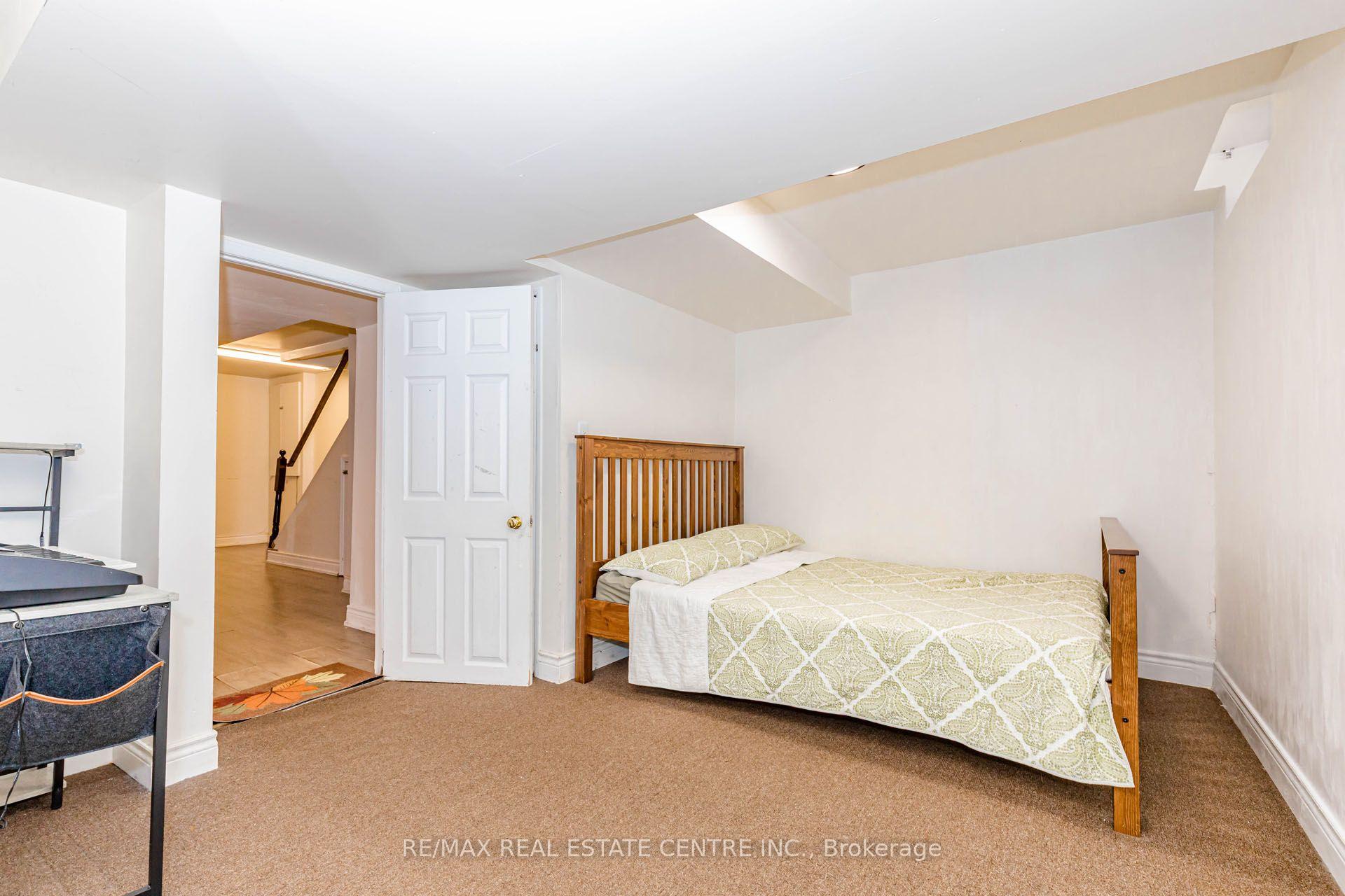 Photo 28 of 41 Letty Avenue, Brampton, Fletcher's West — HOMEH