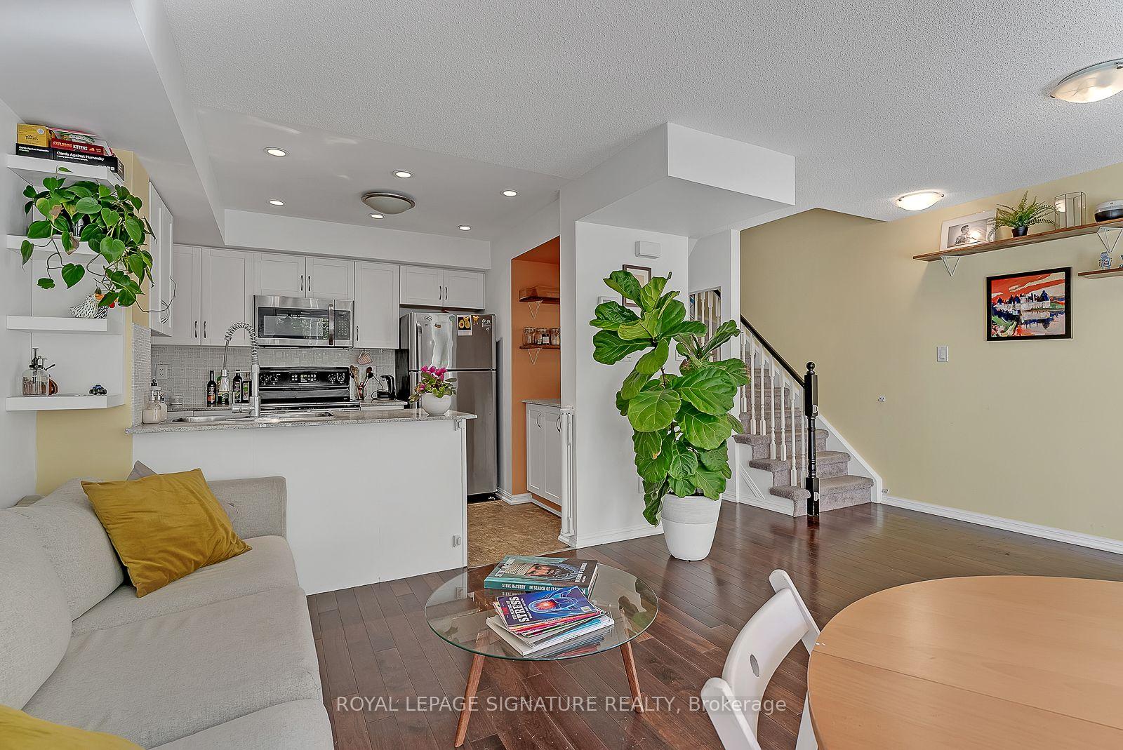 Photo 6 of Unit 1612, 28 Laidlaw Boulevard, Toronto, South Parkdale — HOMEH