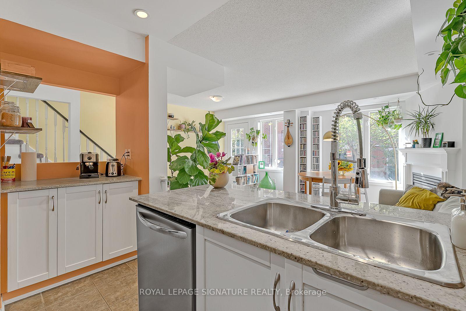 Photo 9 of Unit 1612, 28 Laidlaw Boulevard, Toronto, South Parkdale — HOMEH