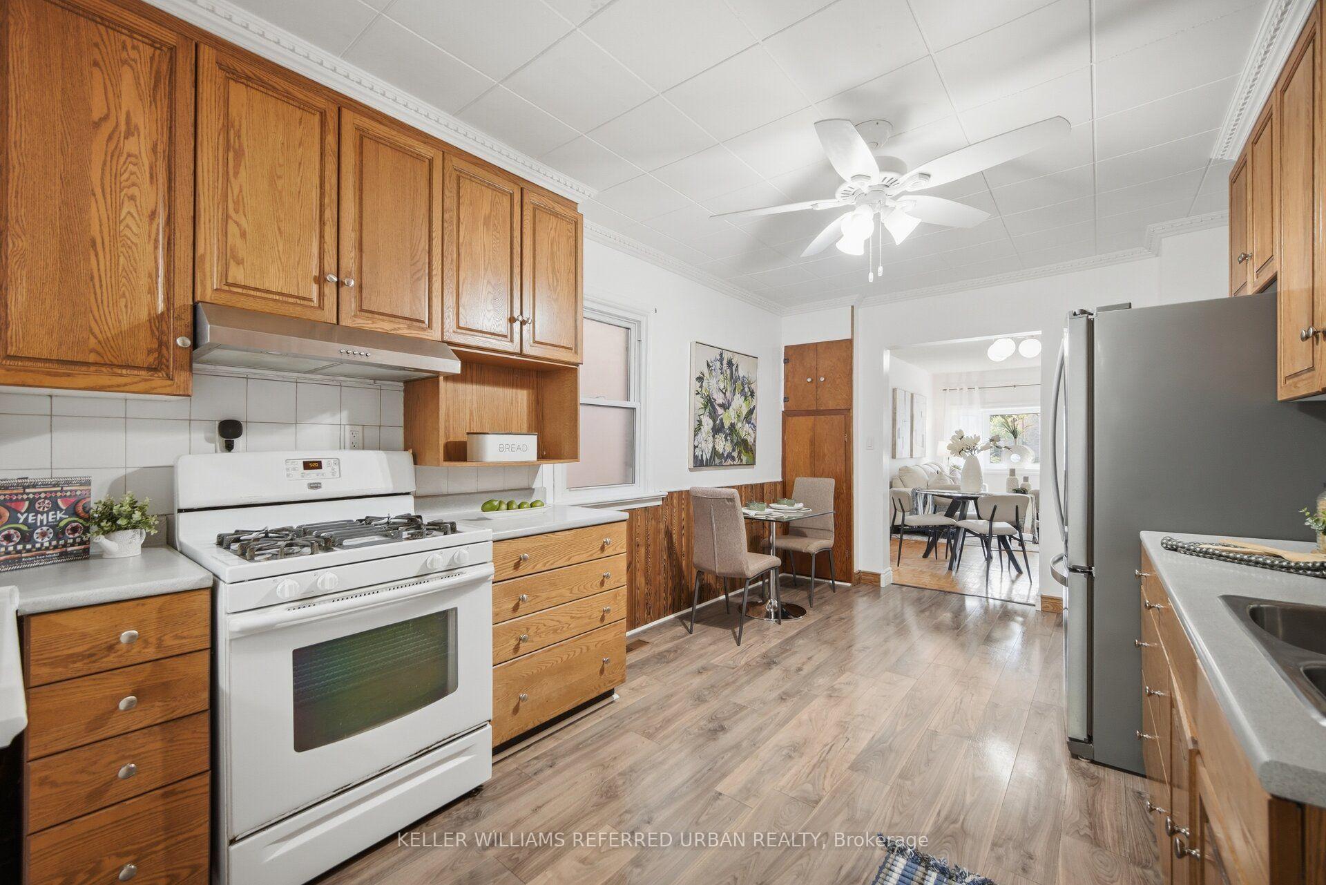 Photo 17 of 153 Mcintosh Street, Scarborough, Birchcliffe-Cliffside — HOMEH