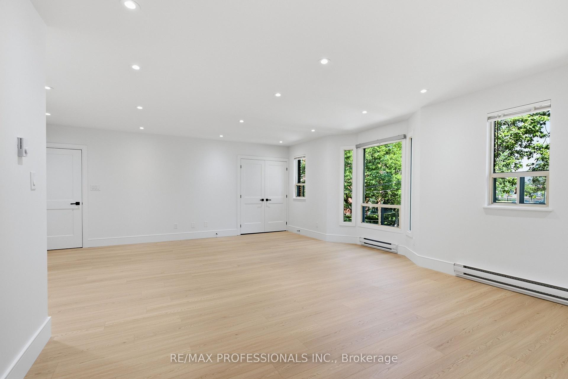 Photo 9 of 105 Cavell Avenue, Etobicoke, Mimico — HOMEH