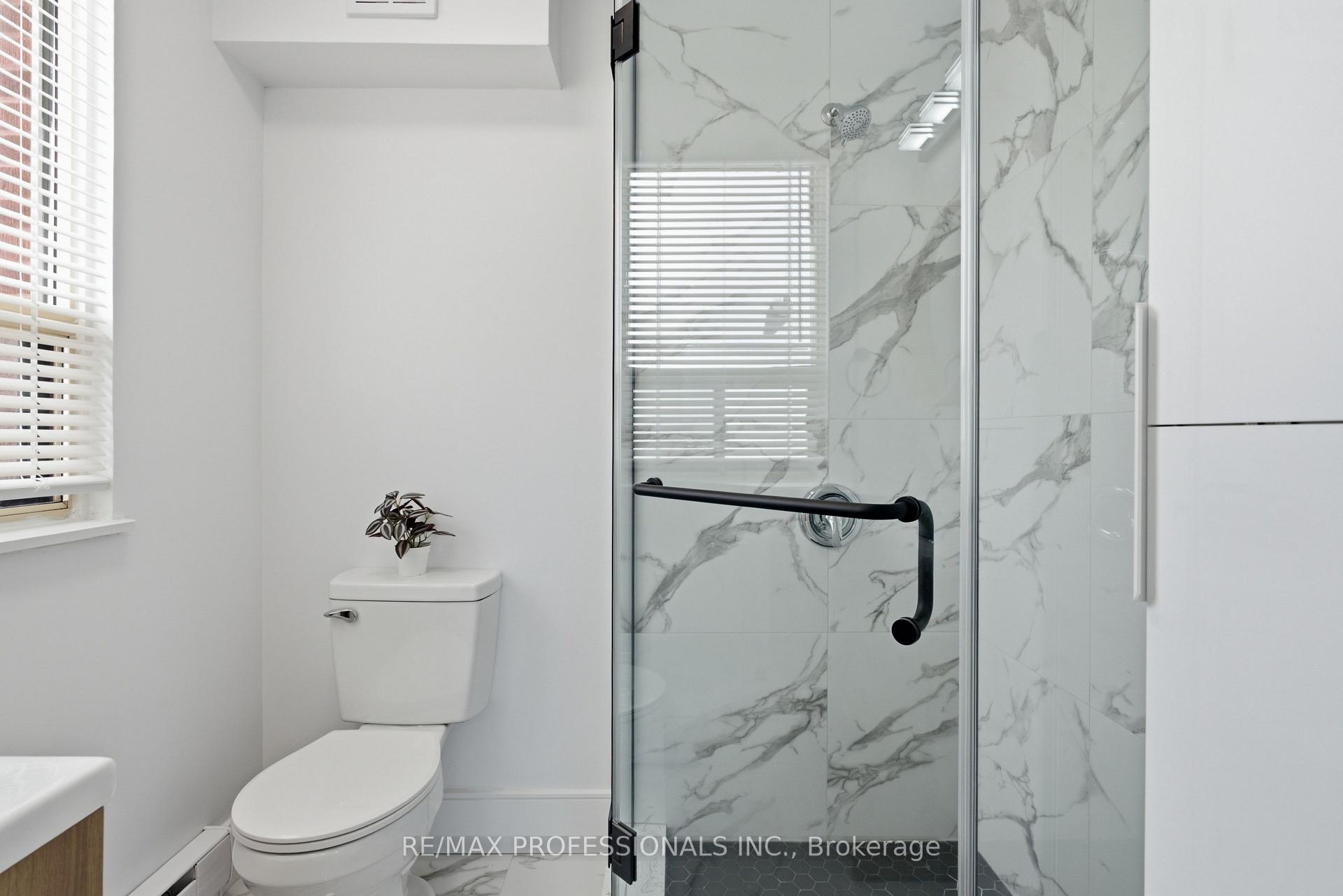 Photo 27 of 105 Cavell Avenue, Etobicoke, Mimico — HOMEH