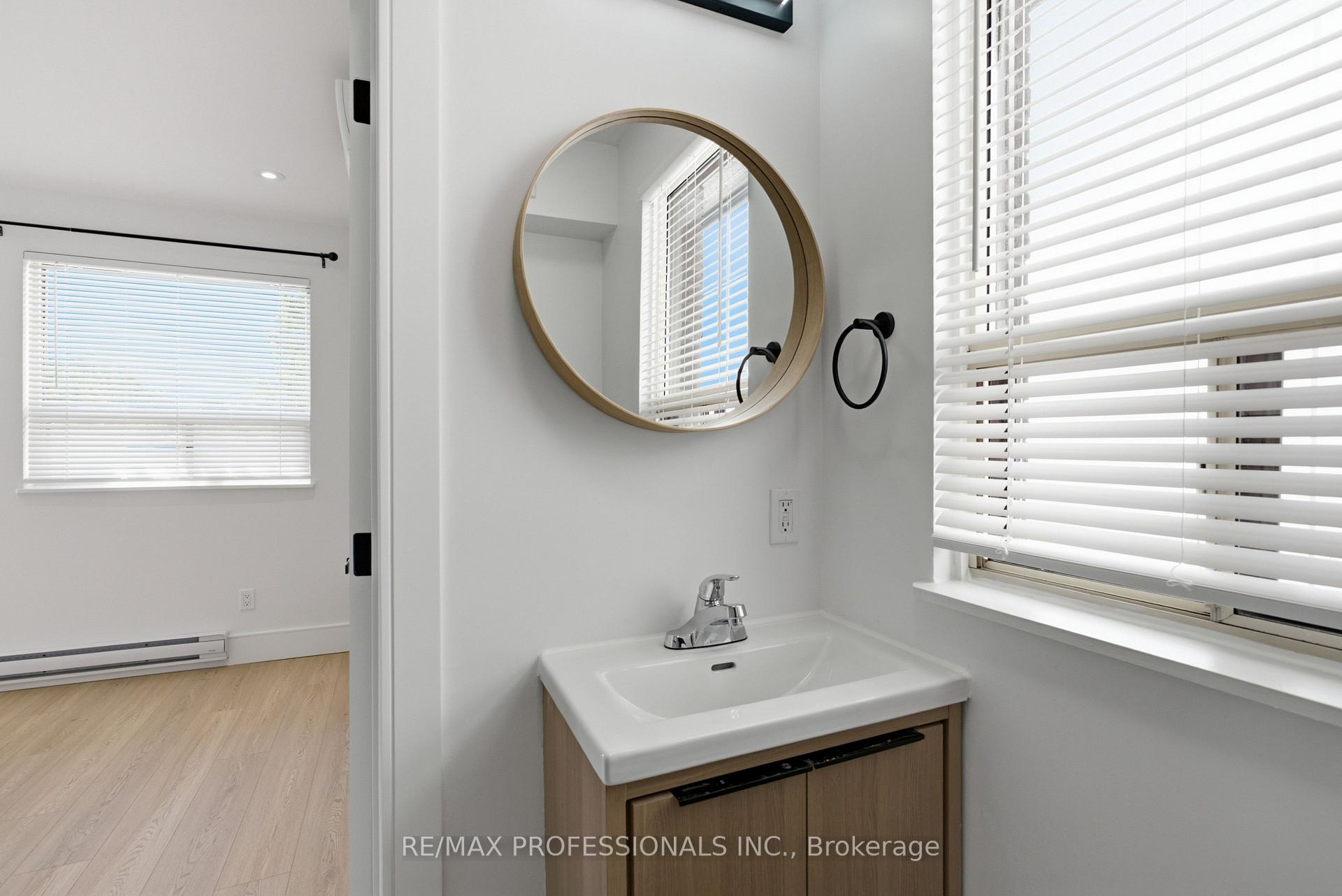 Photo 28 of 105 Cavell Avenue, Etobicoke, Mimico — HOMEH
