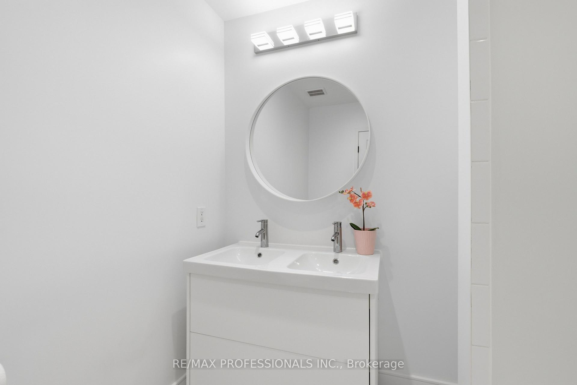 Photo 35 of 105 Cavell Avenue, Etobicoke, Mimico — HOMEH