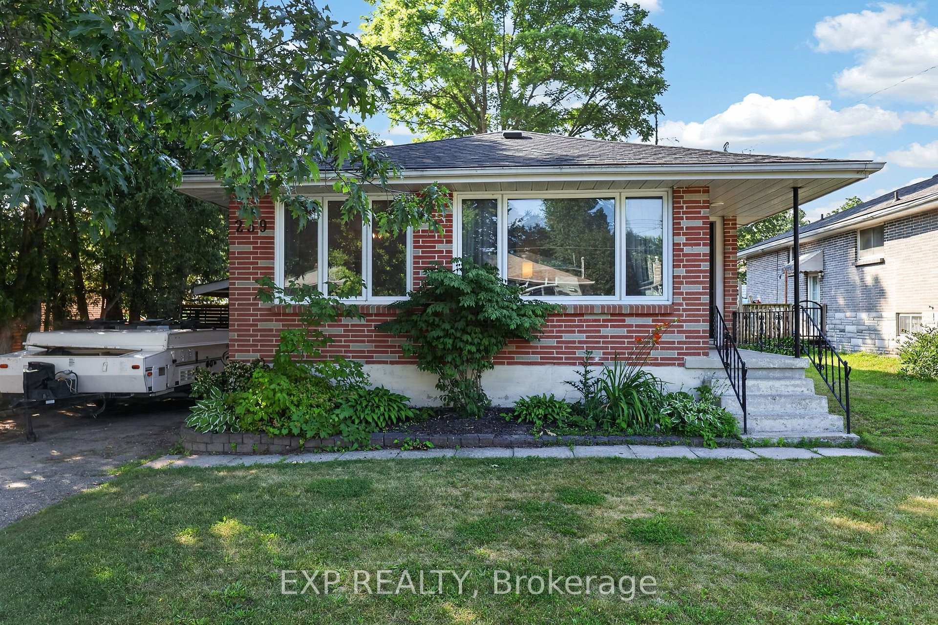 Photo 3 of 239 Scott Street, Midland — HOMEH