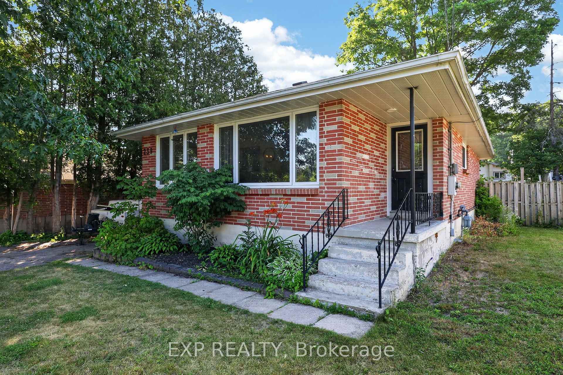 Photo 4 of 239 Scott Street, Midland — HOMEH