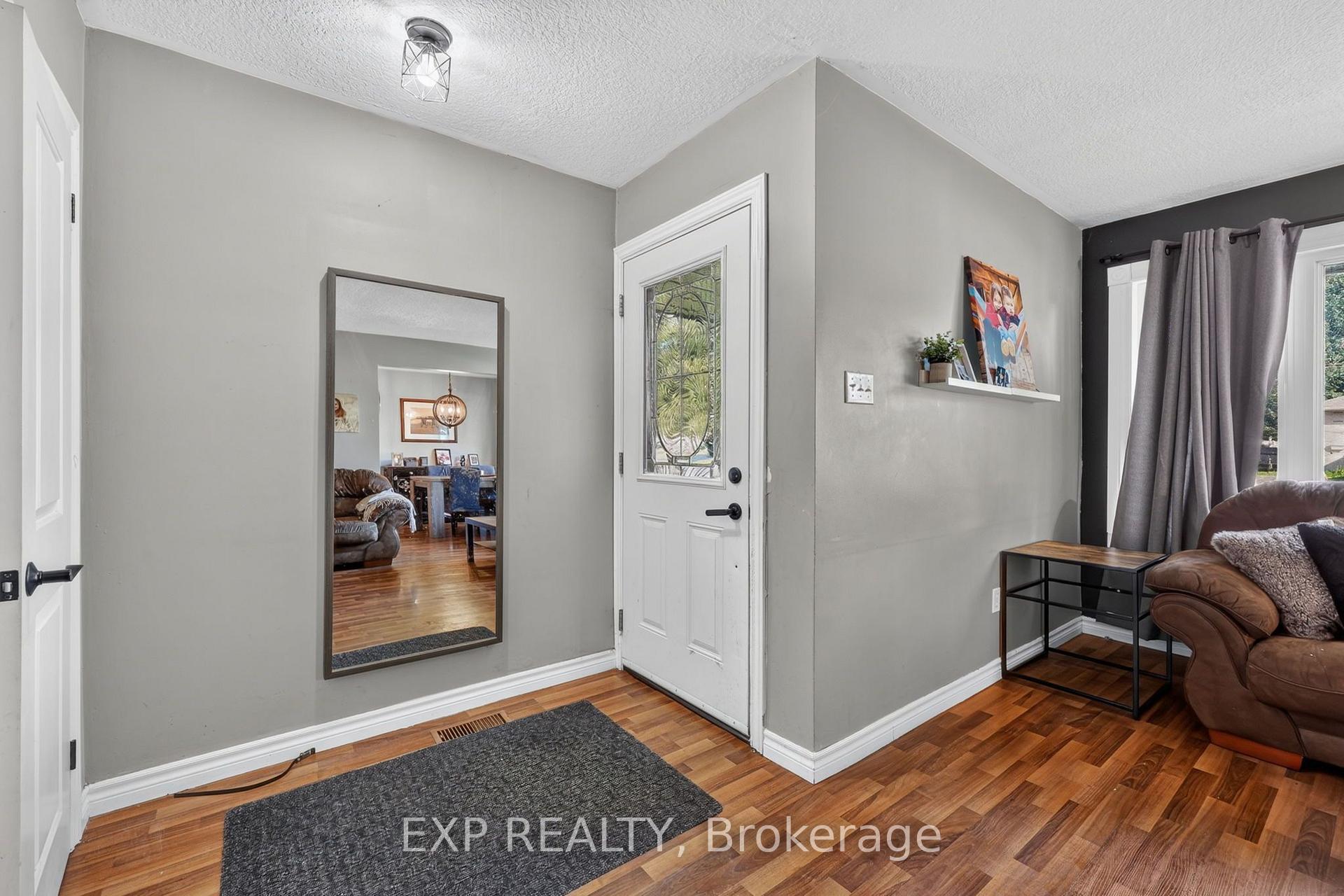 Photo 5 of 239 Scott Street, Midland — HOMEH