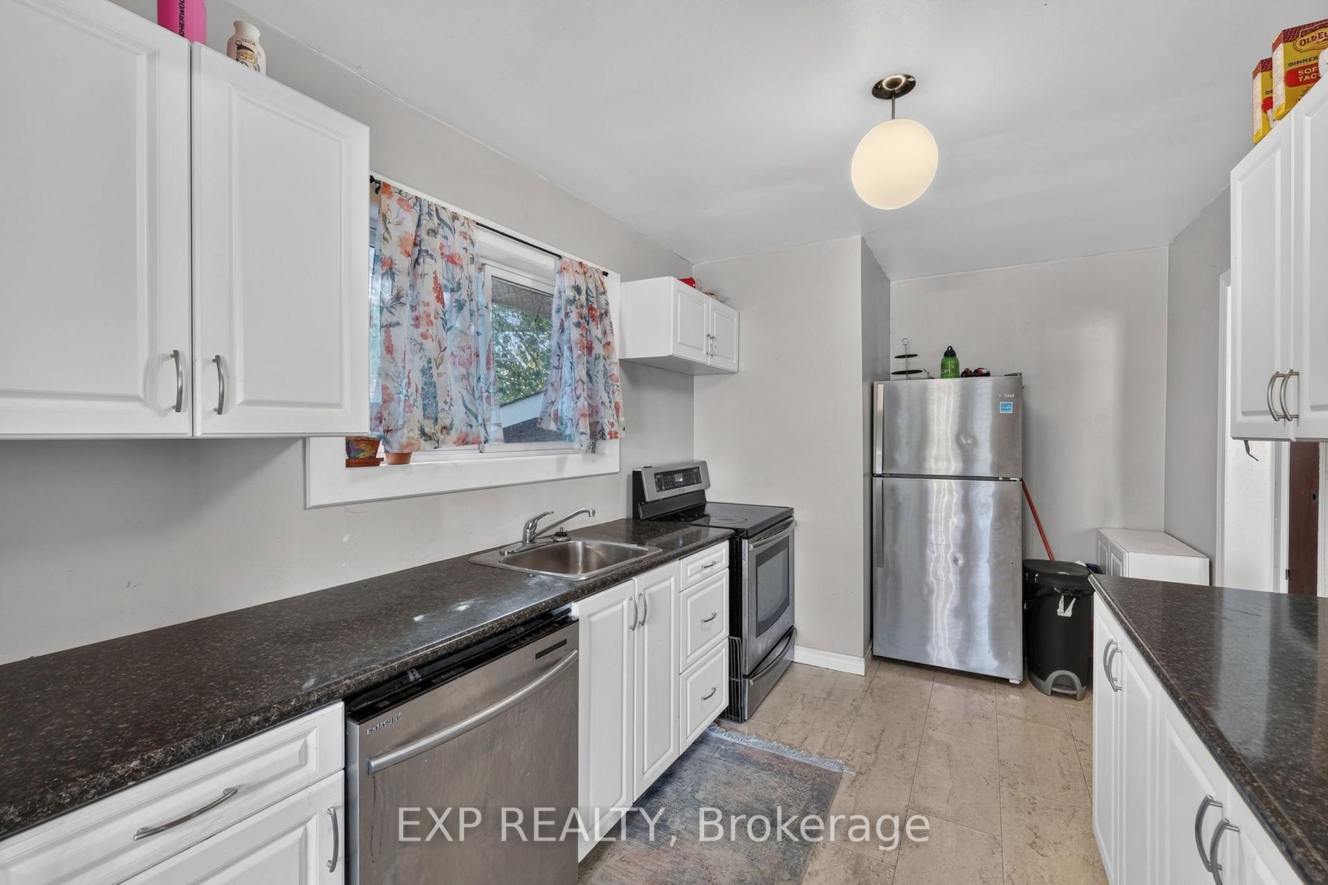 Photo 11 of 239 Scott Street, Midland — HOMEH