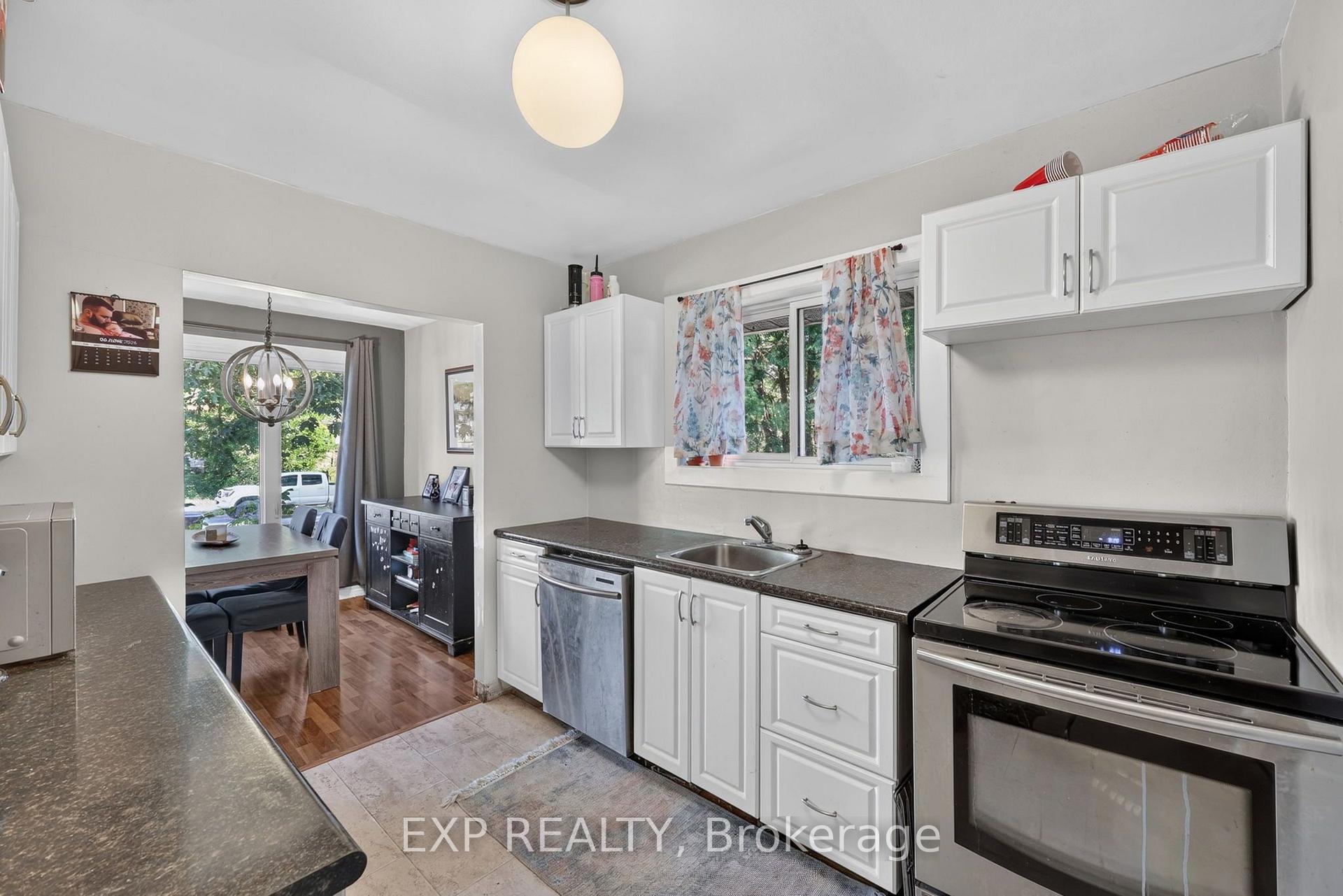 Photo 12 of 239 Scott Street, Midland — HOMEH