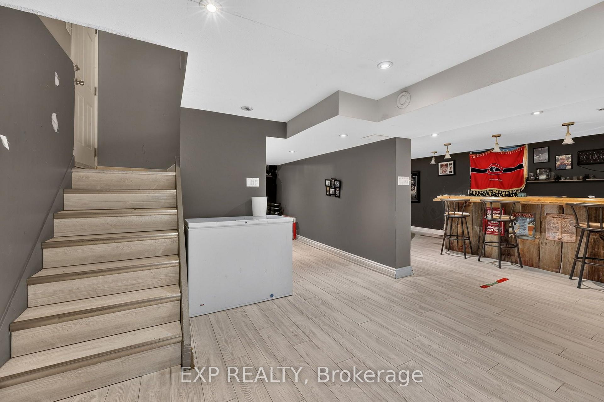 Photo 16 of 239 Scott Street, Midland — HOMEH