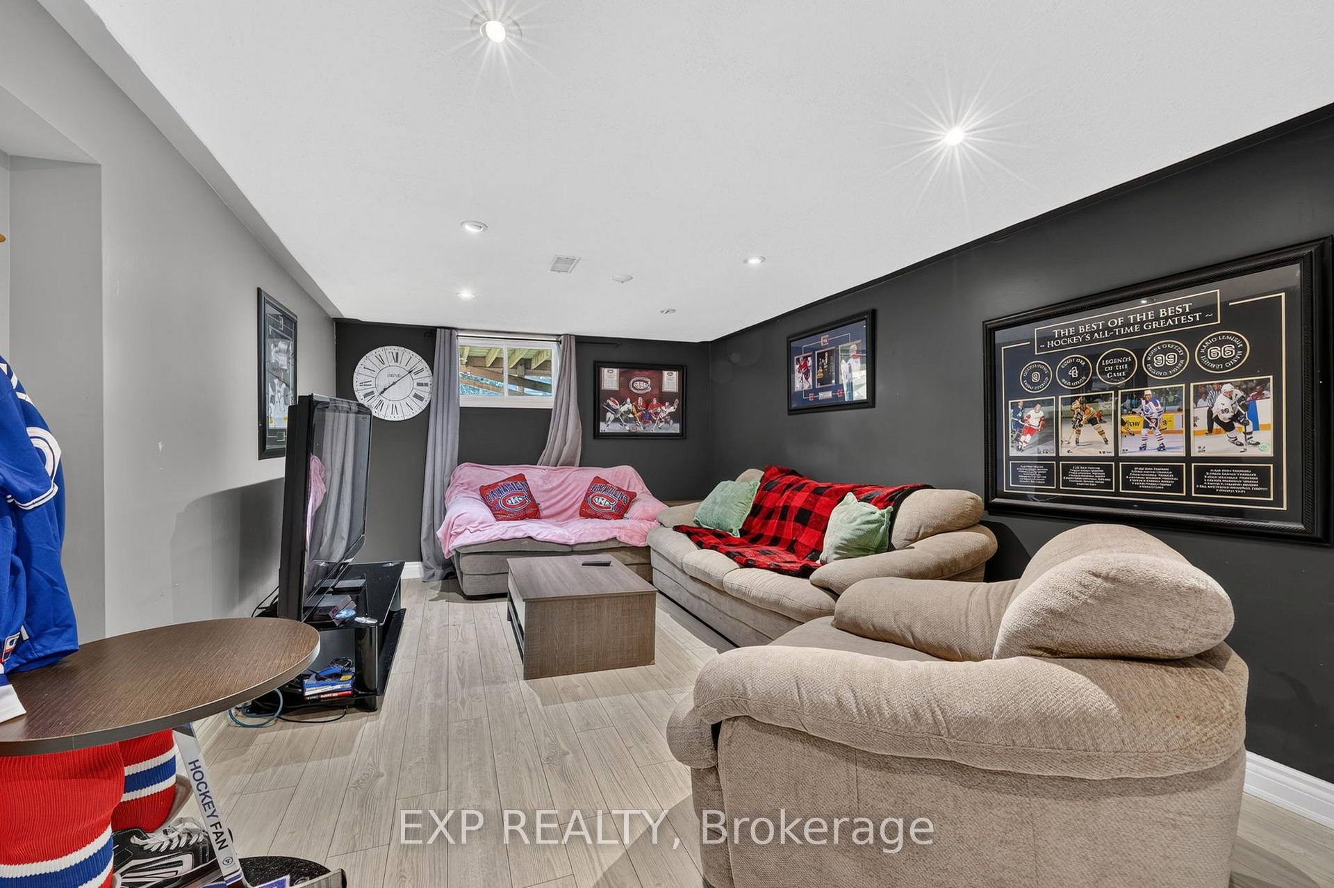 Photo 19 of 239 Scott Street, Midland — HOMEH