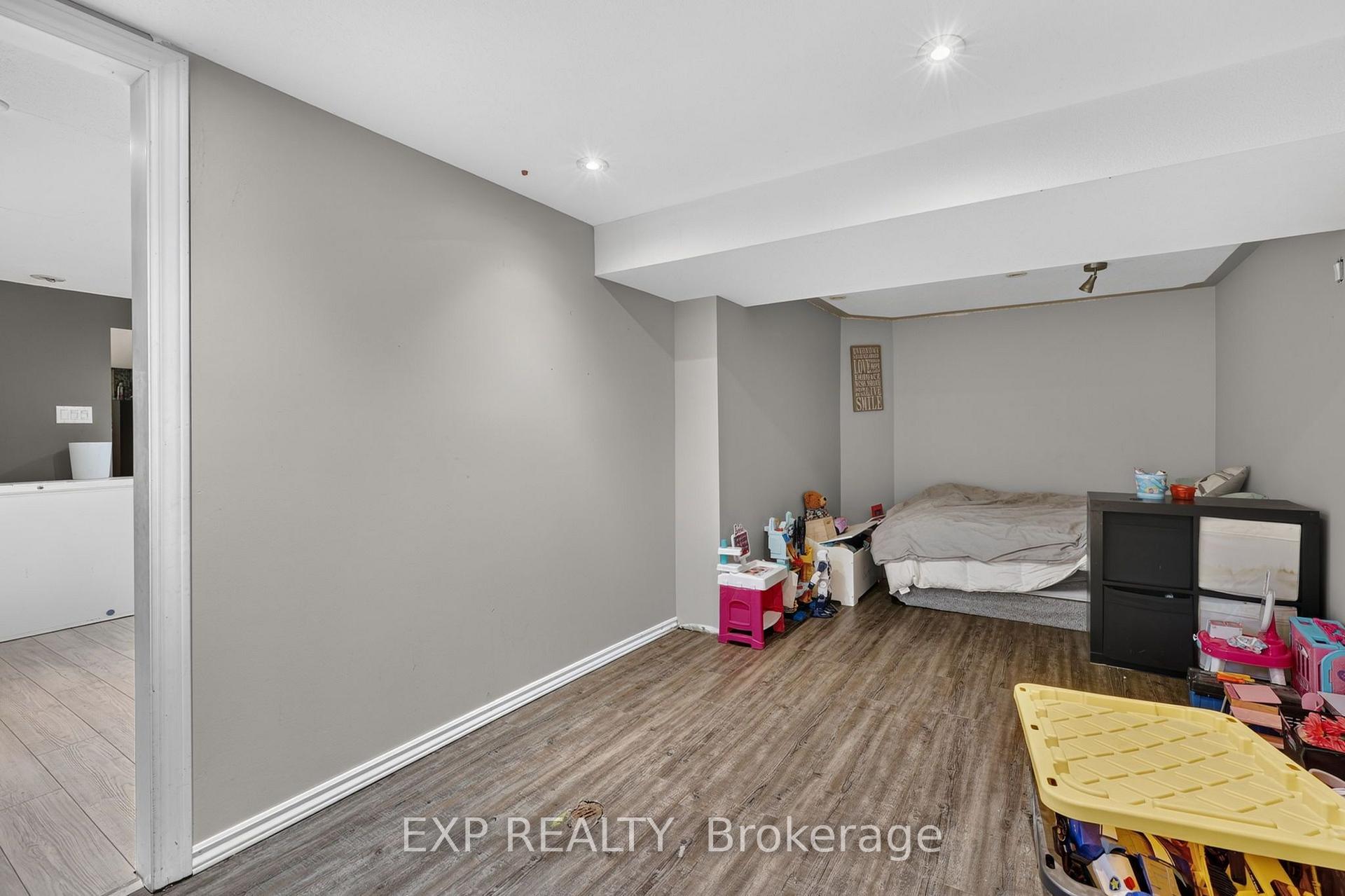 Photo 22 of 239 Scott Street, Midland — HOMEH