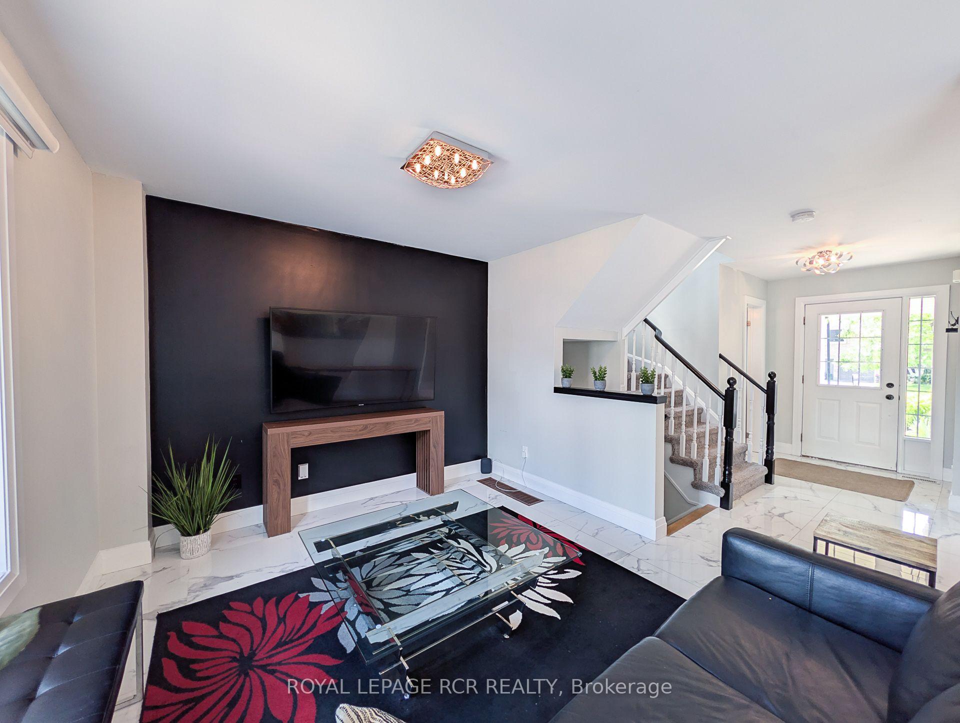 Photo 7 of 57 Bolster Lane, Uxbridge — HOMEH