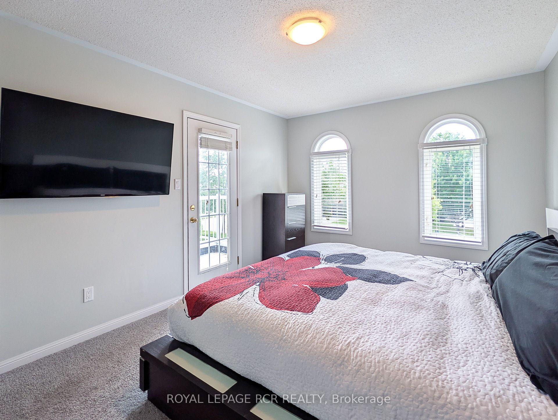 Photo 24 of 57 Bolster Lane, Uxbridge — HOMEH