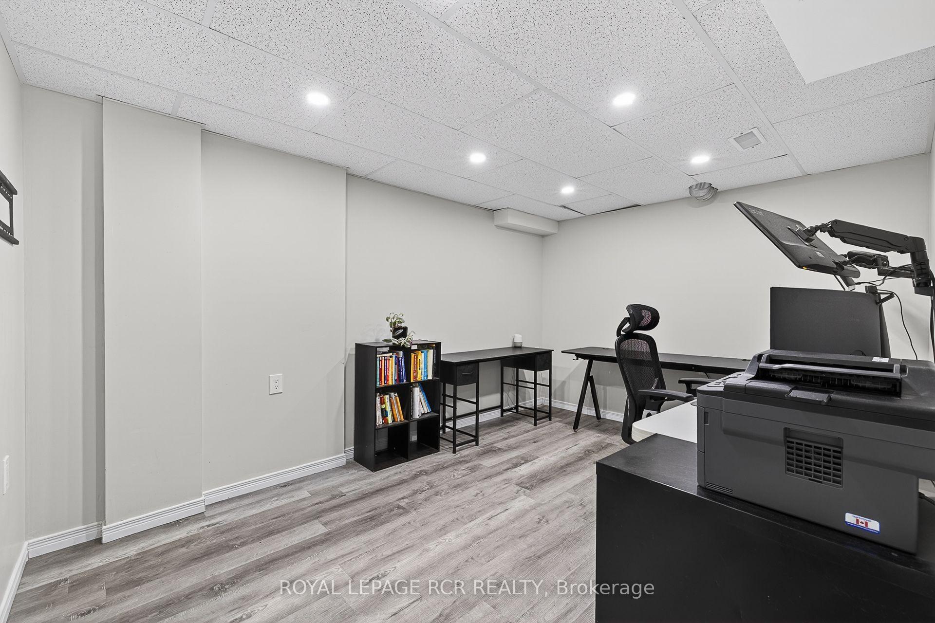 Photo 29 of 57 Bolster Lane, Uxbridge — HOMEH