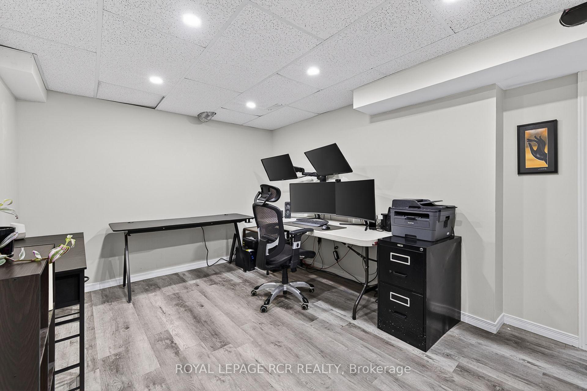 Photo 30 of 57 Bolster Lane, Uxbridge — HOMEH