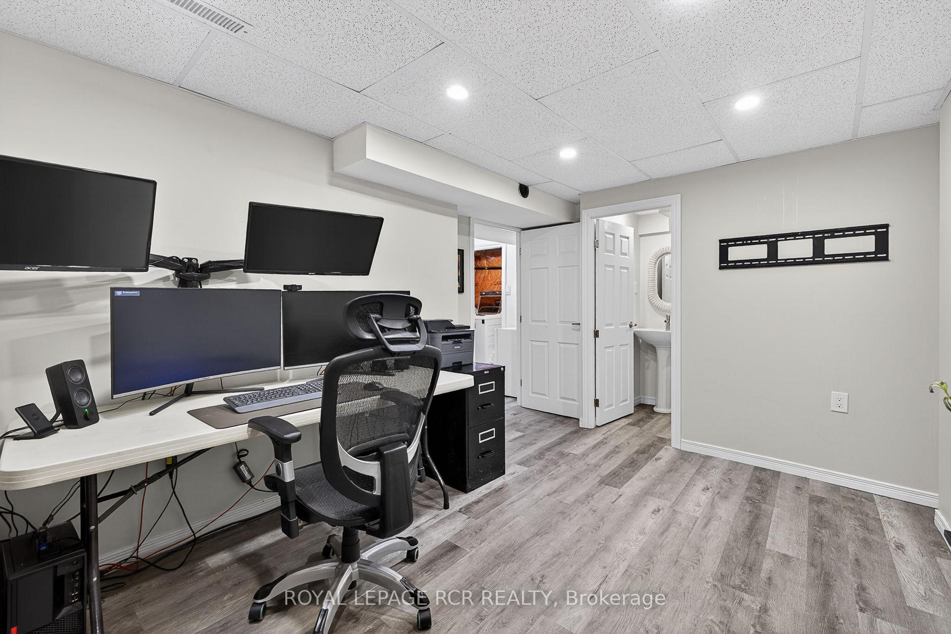 Photo 31 of 57 Bolster Lane, Uxbridge — HOMEH