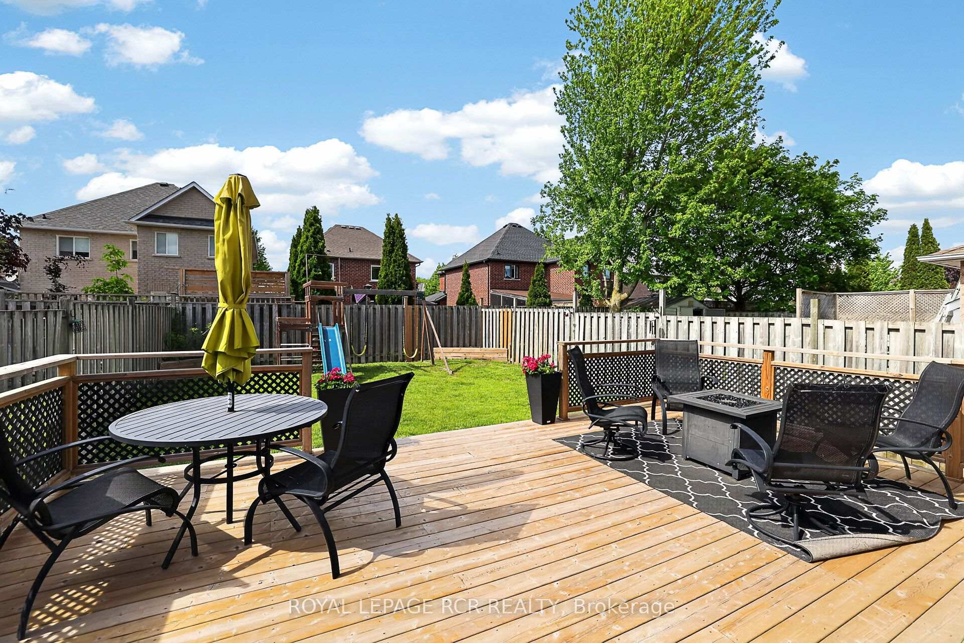 Photo 33 of 57 Bolster Lane, Uxbridge — HOMEH