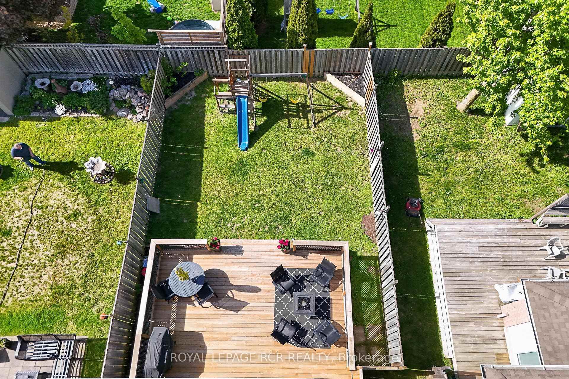 Photo 44 of 57 Bolster Lane, Uxbridge — HOMEH