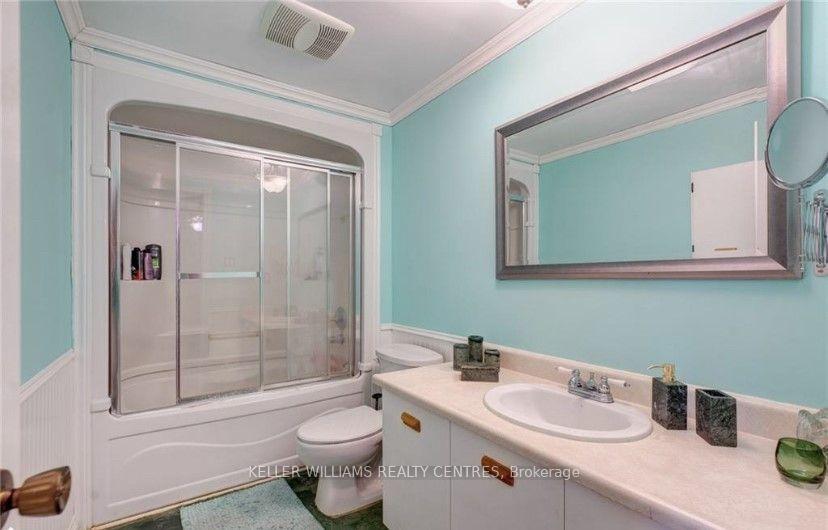 Photo 13 of 21 Delaney Crescent, Barrie, Northwest — HOMEH