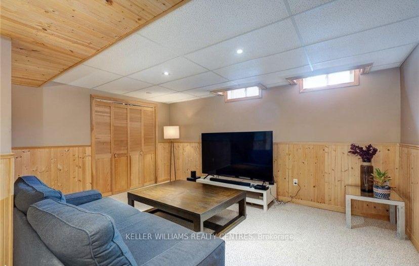 Photo 15 of 21 Delaney Crescent, Barrie, Northwest — HOMEH