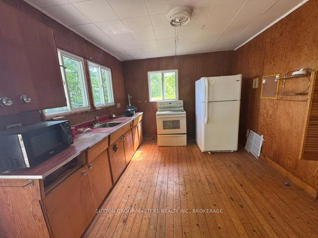 Photo 7 of 2458 Howe Island Drive, Frontenac Islands, Howe Island — HOMEH