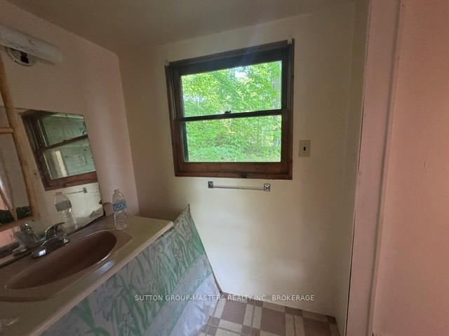 Photo 14 of 2458 Howe Island Drive, Frontenac Islands, Howe Island — HOMEH