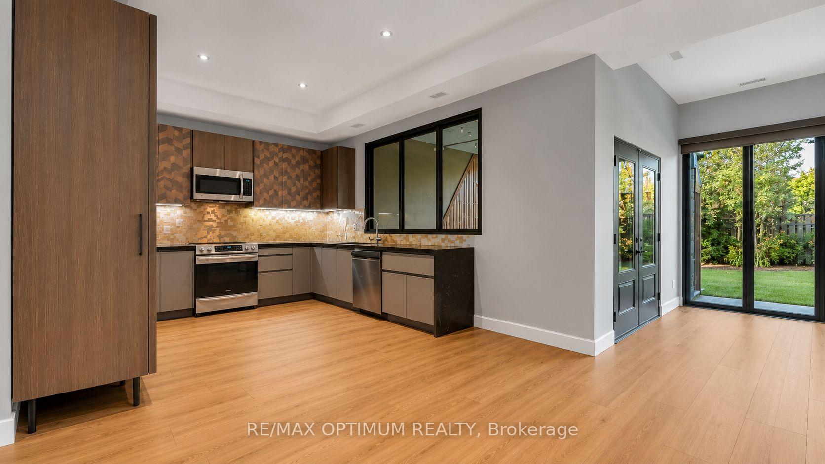 Photo 9 of 644 Roselaire Trail, Mississauga, Hurontario — HOMEH