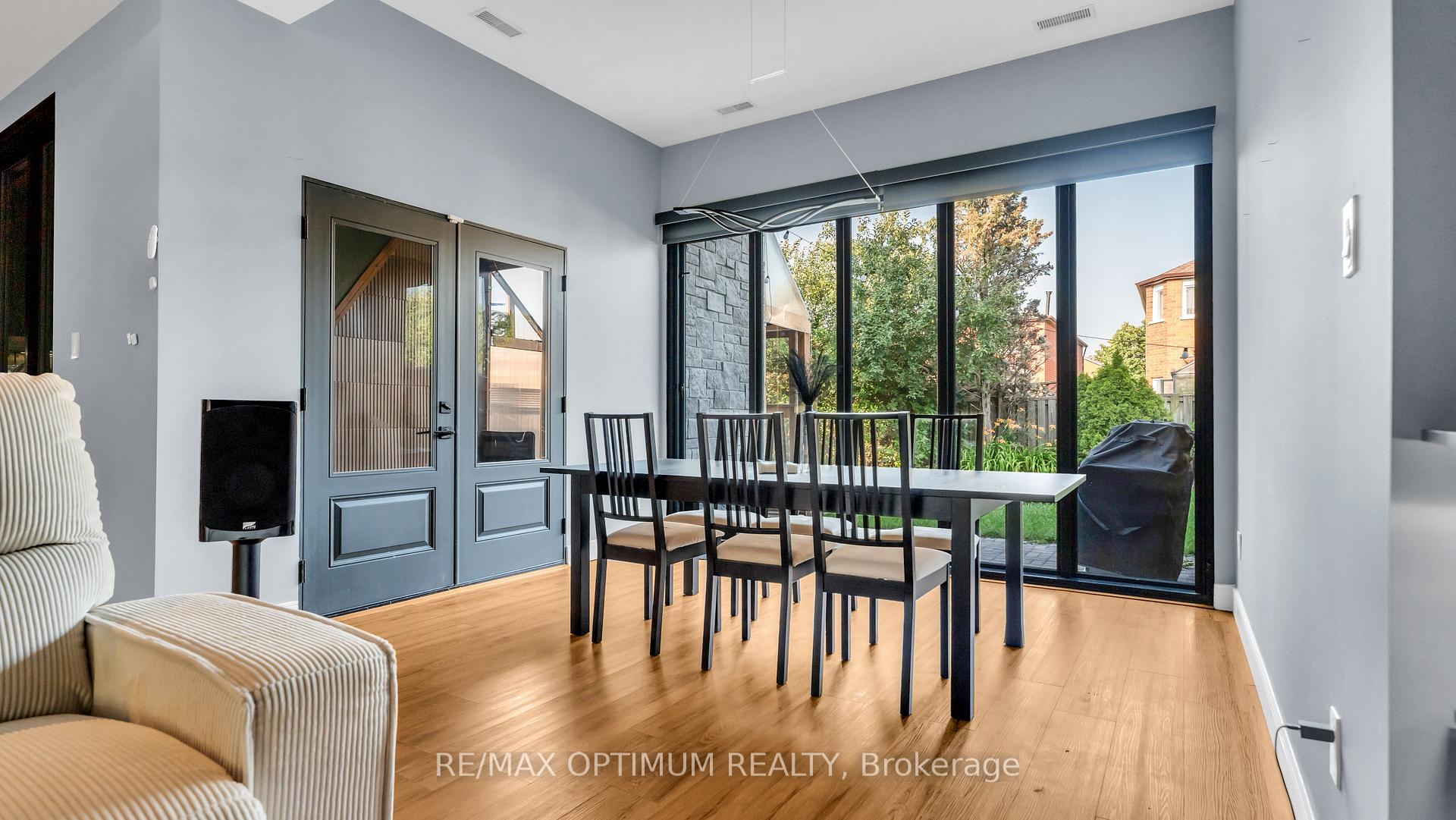 Photo 14 of 644 Roselaire Trail, Mississauga, Hurontario — HOMEH