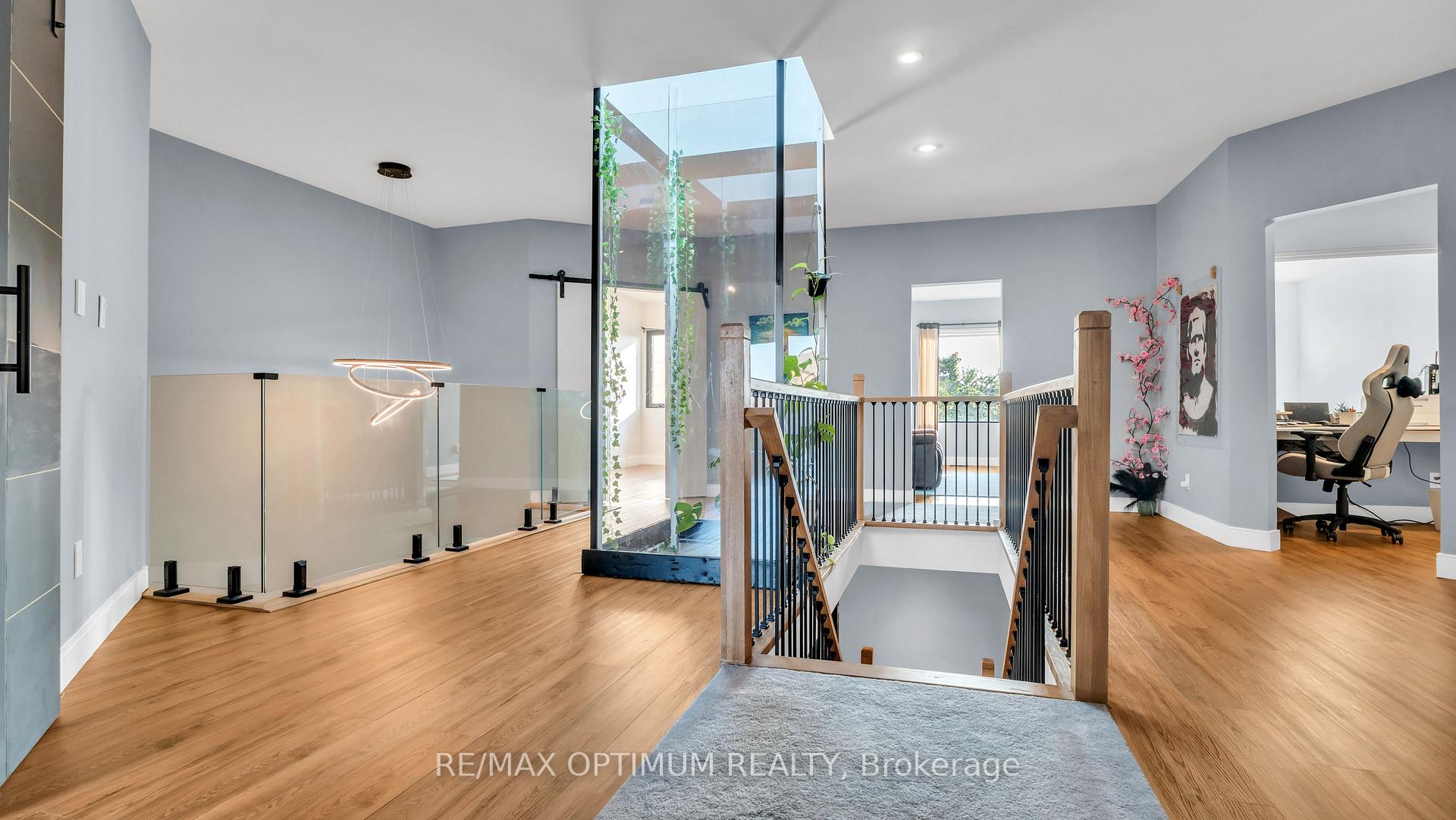 Photo 18 of 644 Roselaire Trail, Mississauga, Hurontario — HOMEH