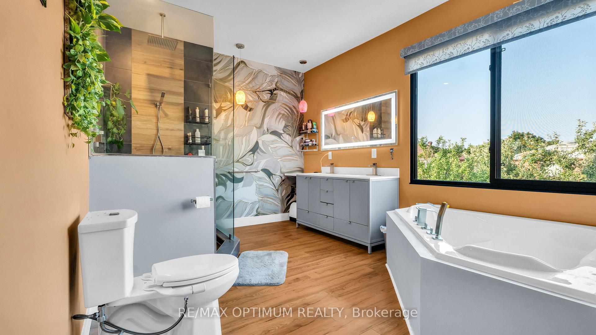 Photo 22 of 644 Roselaire Trail, Mississauga, Hurontario — HOMEH