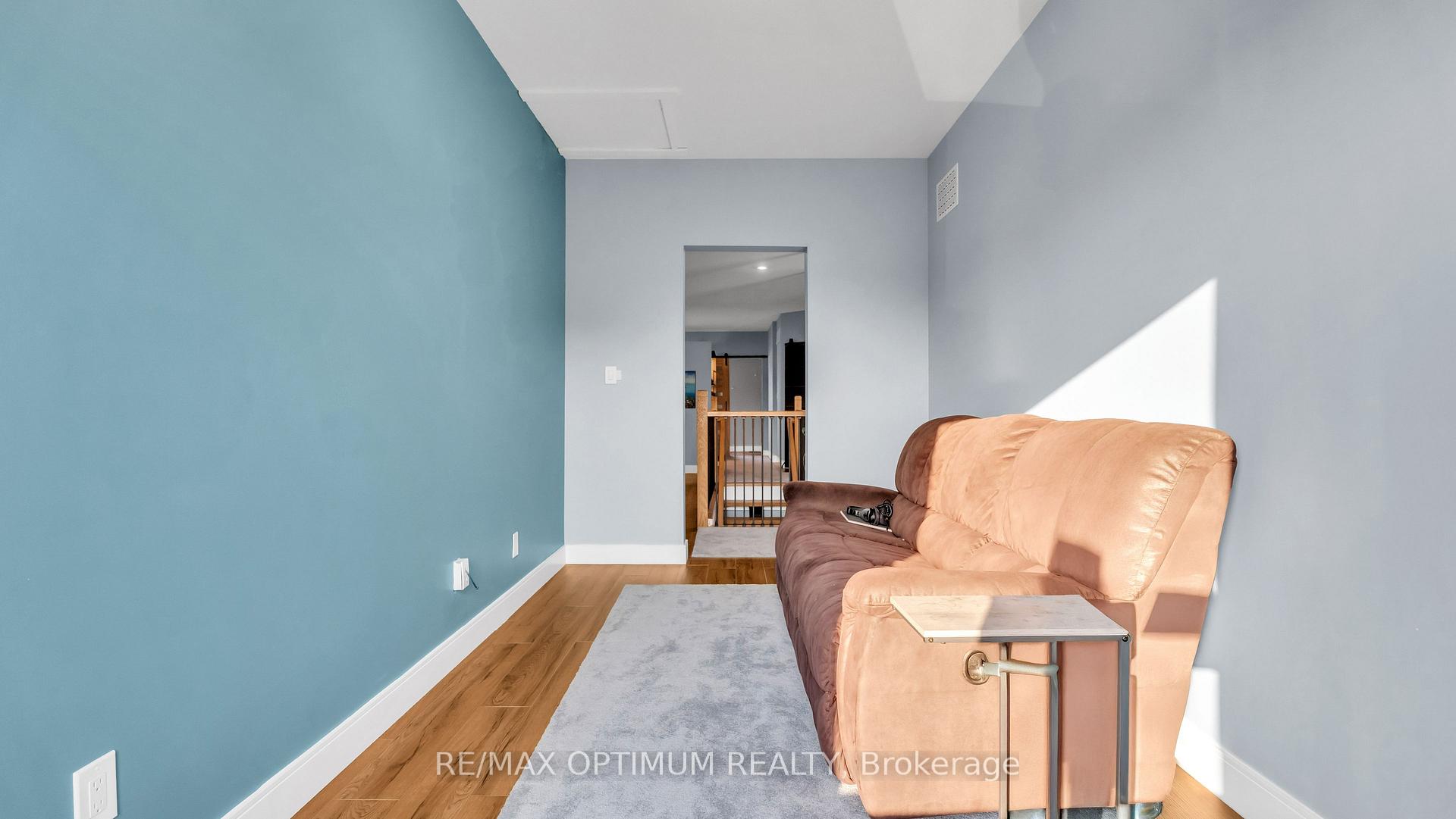 Photo 28 of 644 Roselaire Trail, Mississauga, Hurontario — HOMEH