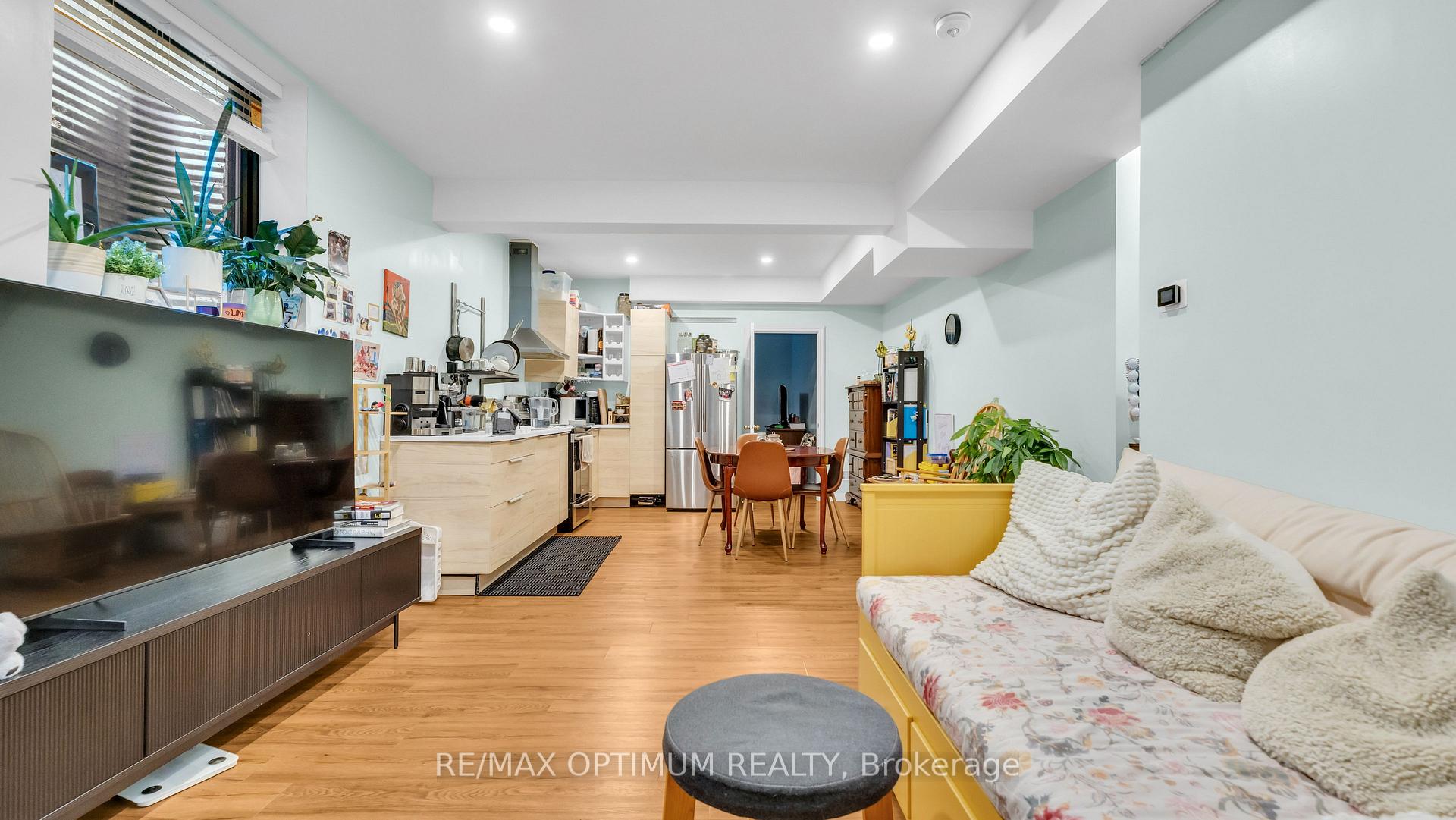 Photo 36 of 644 Roselaire Trail, Mississauga, Hurontario — HOMEH