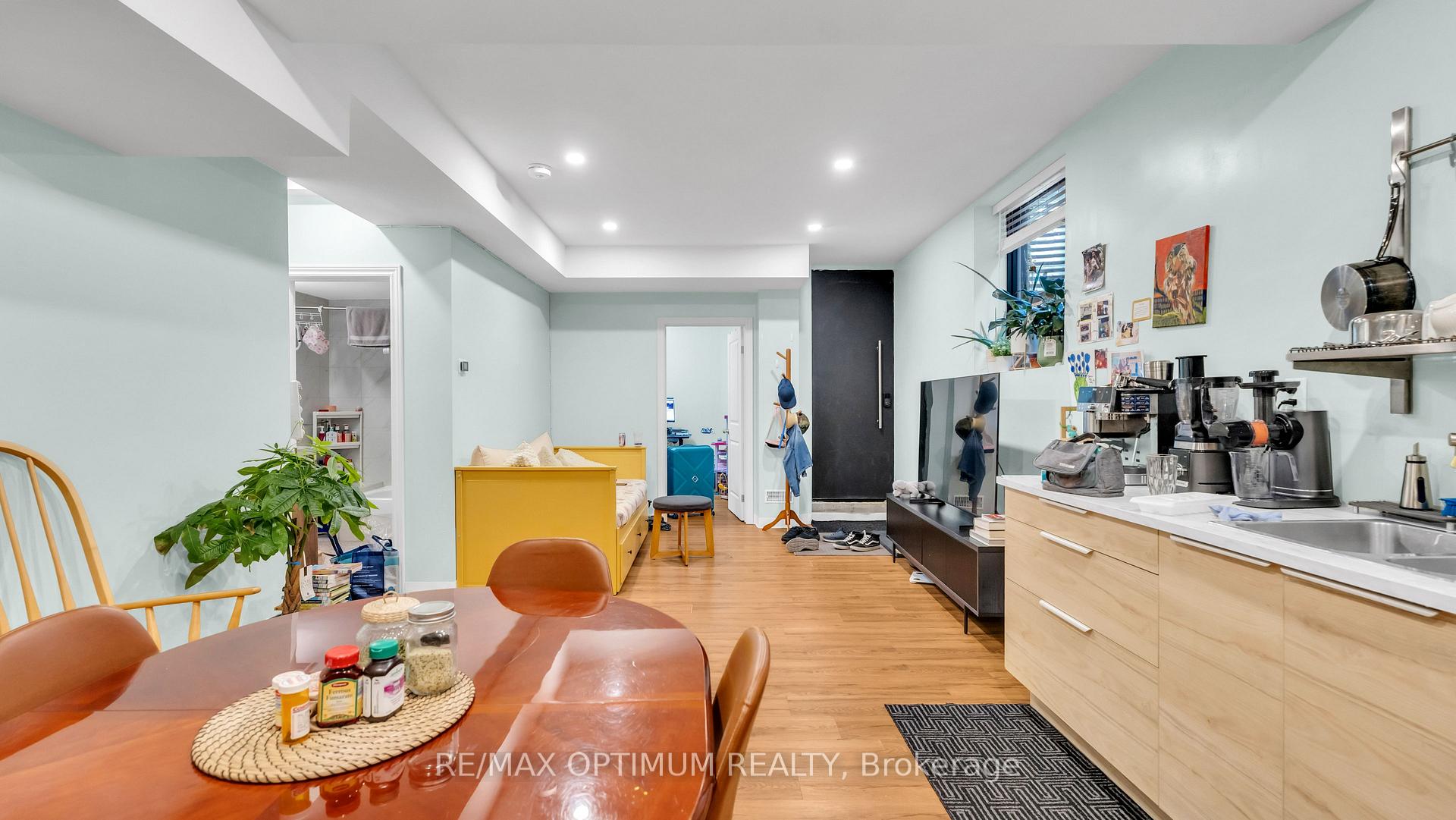 Photo 37 of 644 Roselaire Trail, Mississauga, Hurontario — HOMEH