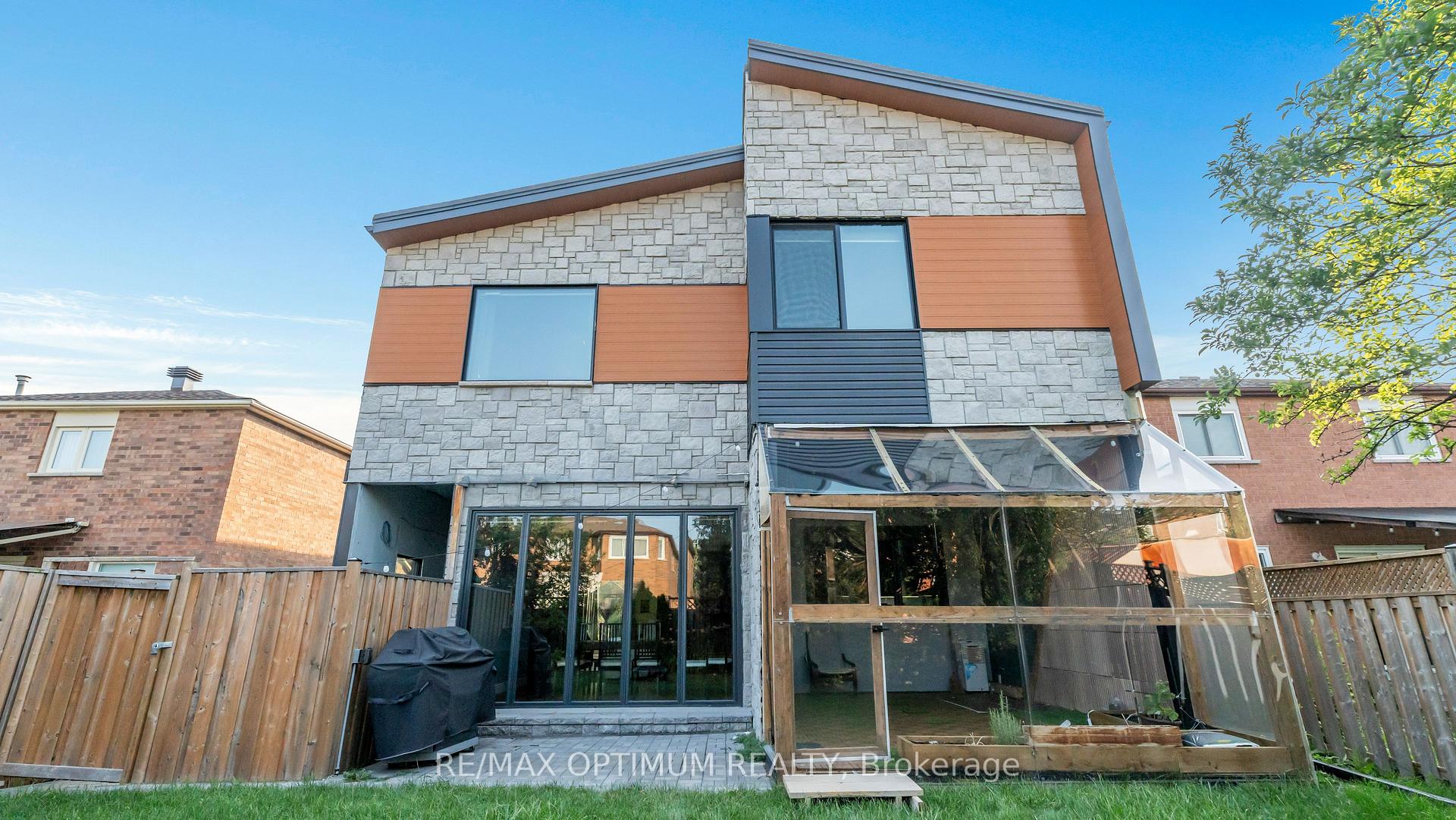 Photo 44 of 644 Roselaire Trail, Mississauga, Hurontario — HOMEH