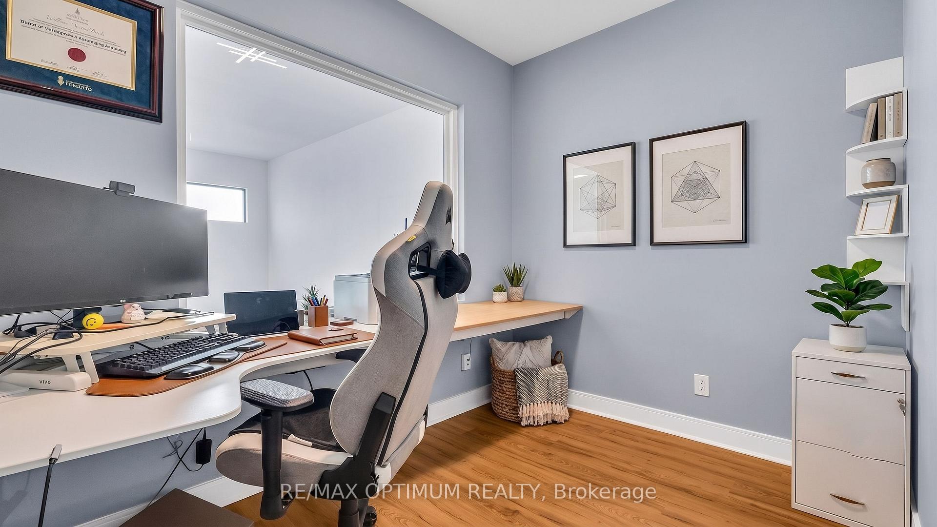 Photo 26 of 644 Roselaire Trail, Mississauga, Hurontario — HOMEH