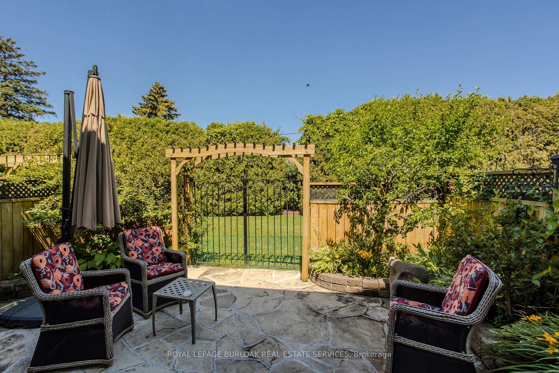 Photo 2 of Unit 9, 5411 Lakeshore Road, Burlington, Appleby — HOMEH