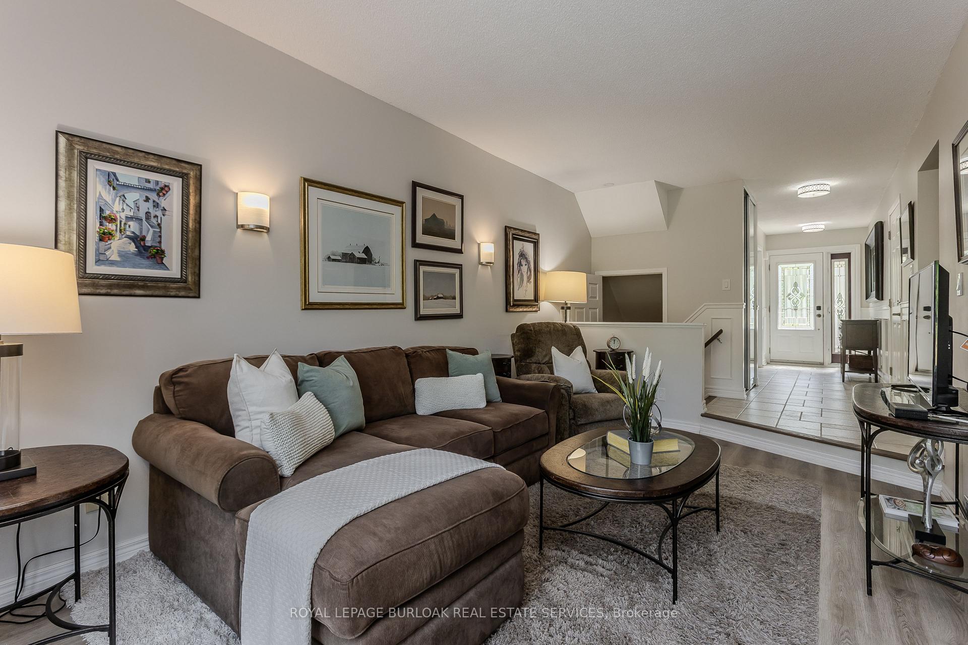 Photo 11 of Unit 9, 5411 Lakeshore Road, Burlington, Appleby — HOMEH