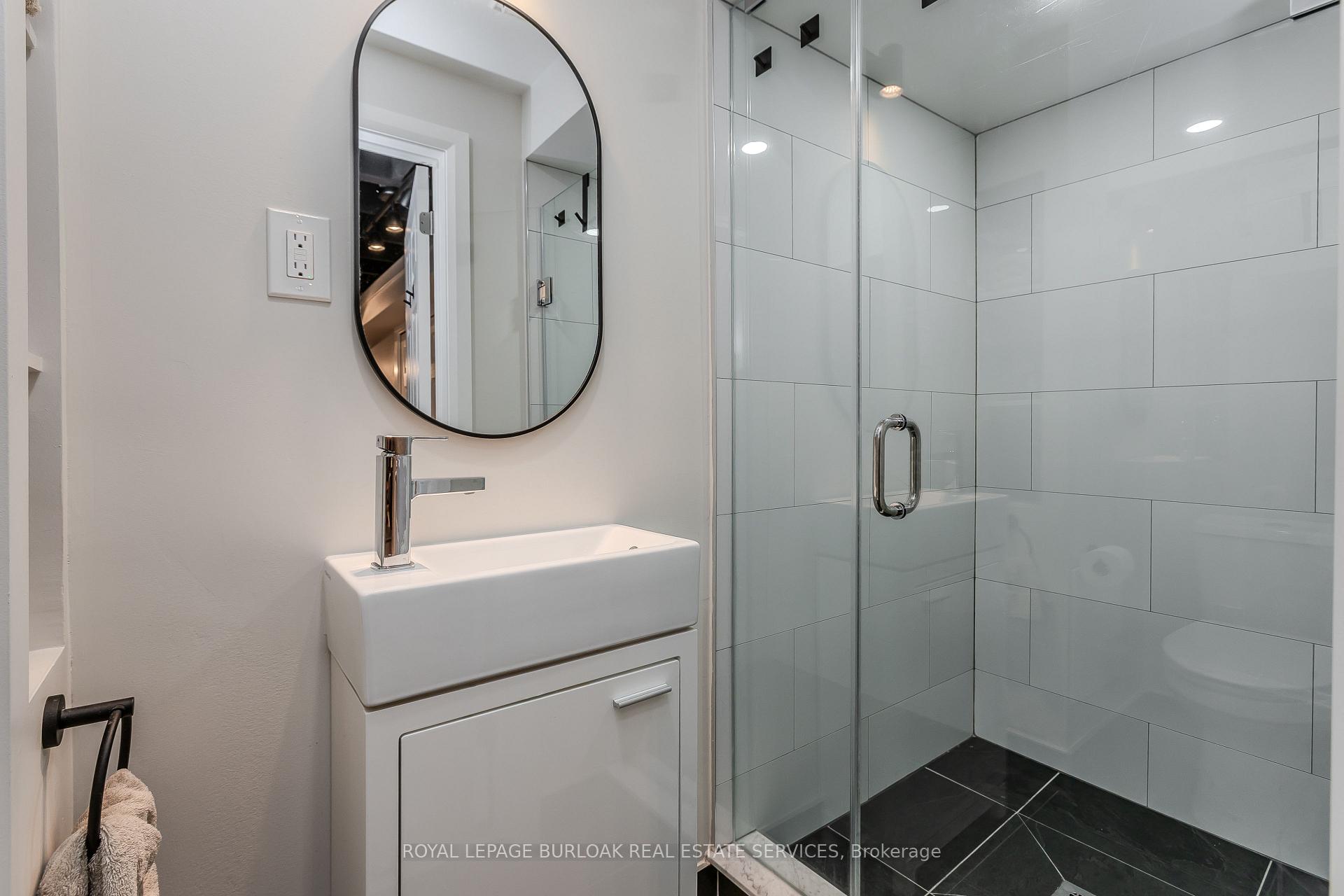 Photo 23 of Unit 9, 5411 Lakeshore Road, Burlington, Appleby — HOMEH