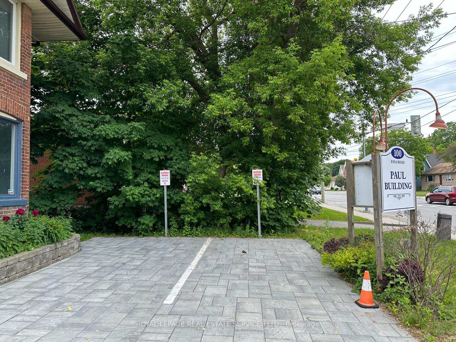 Photo 4 of 100 Essa Road, Barrie, Allandale Centre — HOMEH
