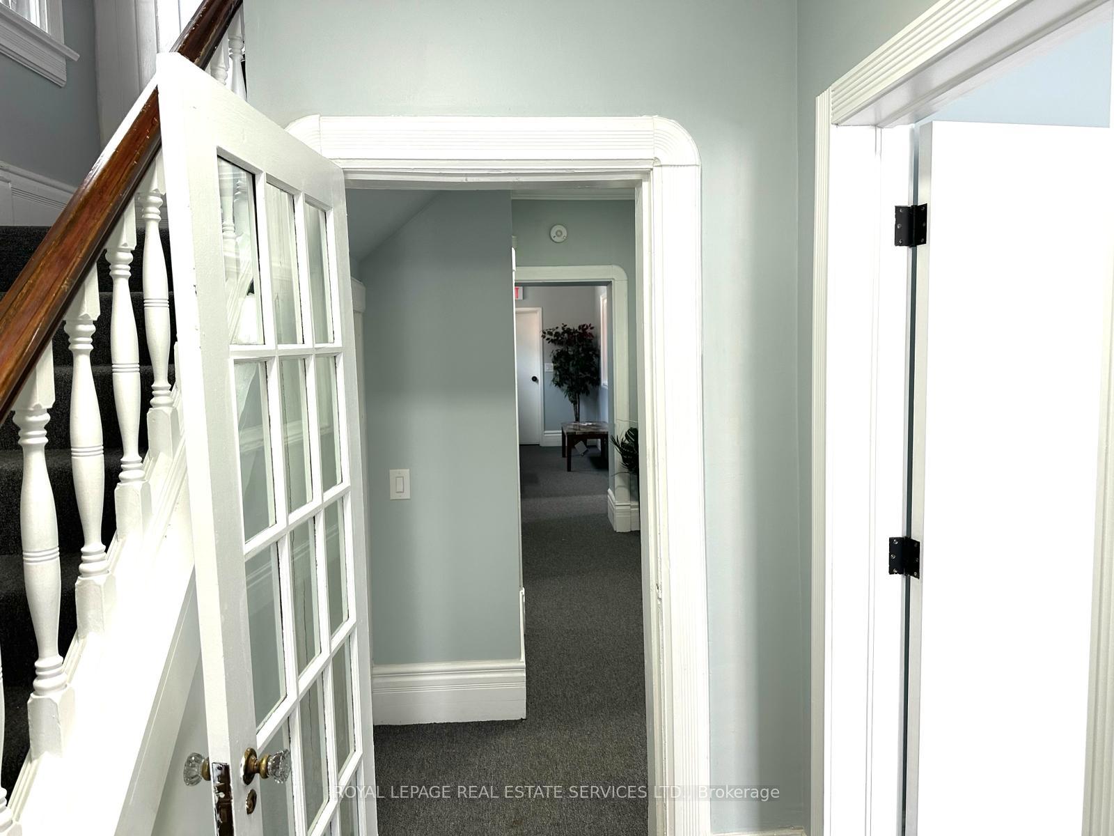 Photo 7 of 100 Essa Road, Barrie, Allandale Centre — HOMEH