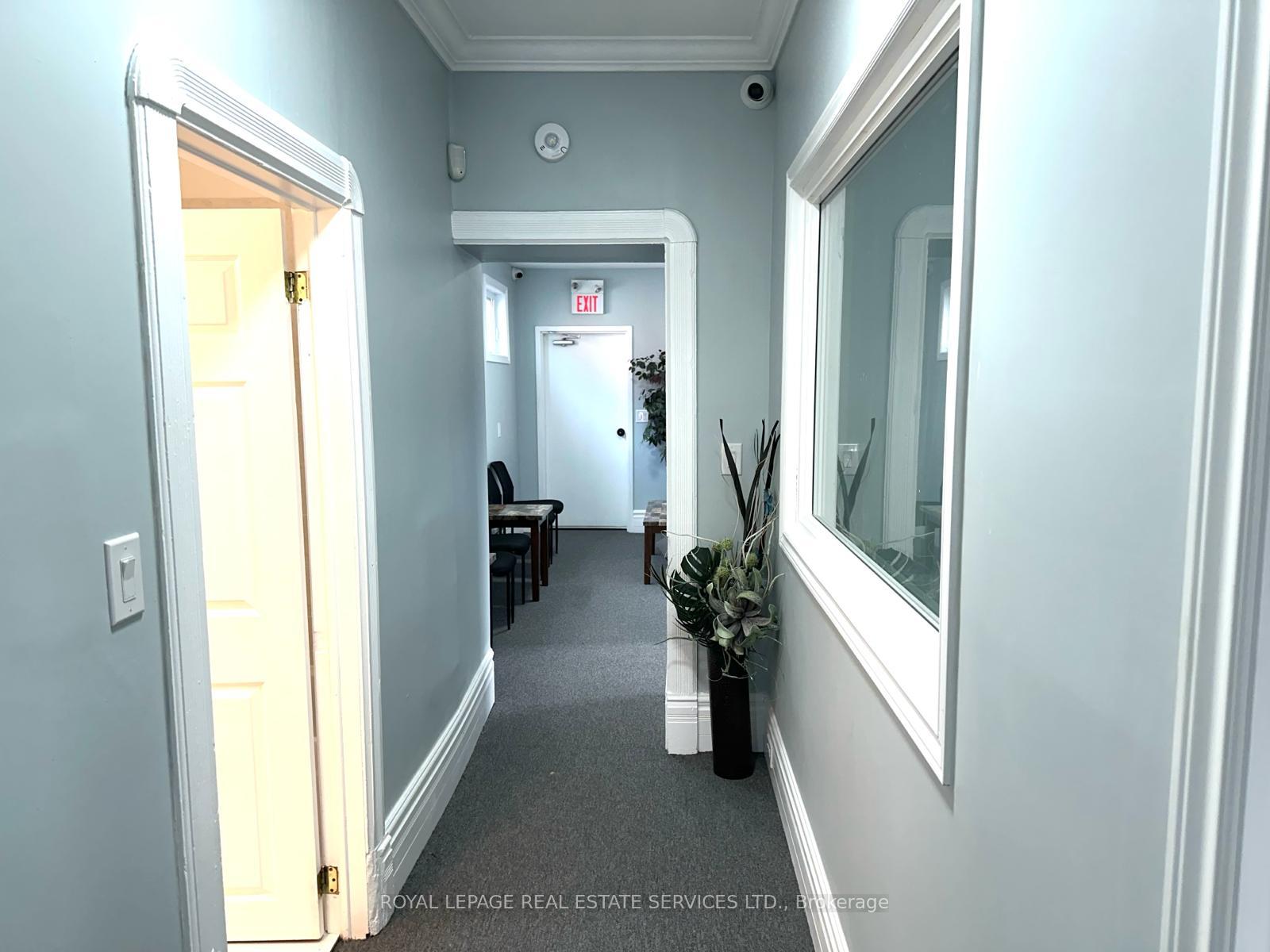Photo 30 of 100 Essa Road, Barrie, Allandale Centre — HOMEH