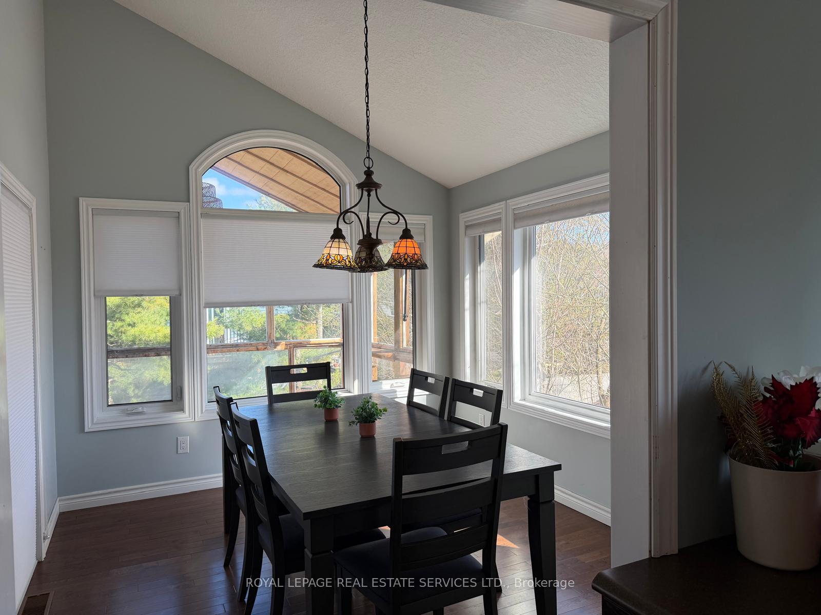 Photo 65 of 100 Essa Road, Barrie, Allandale Centre — HOMEH