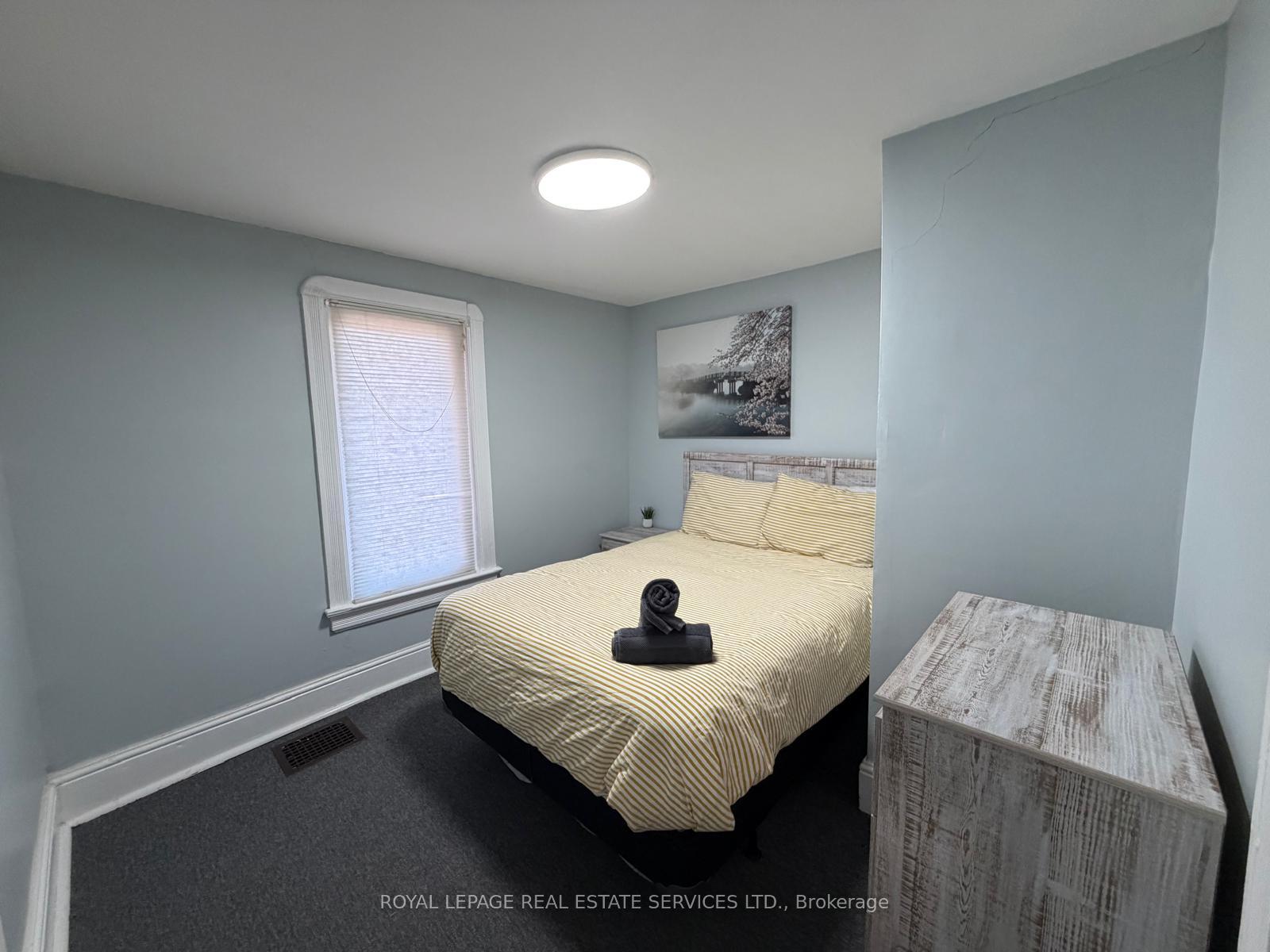 Photo 72 of 100 Essa Road, Barrie, Allandale Centre — HOMEH